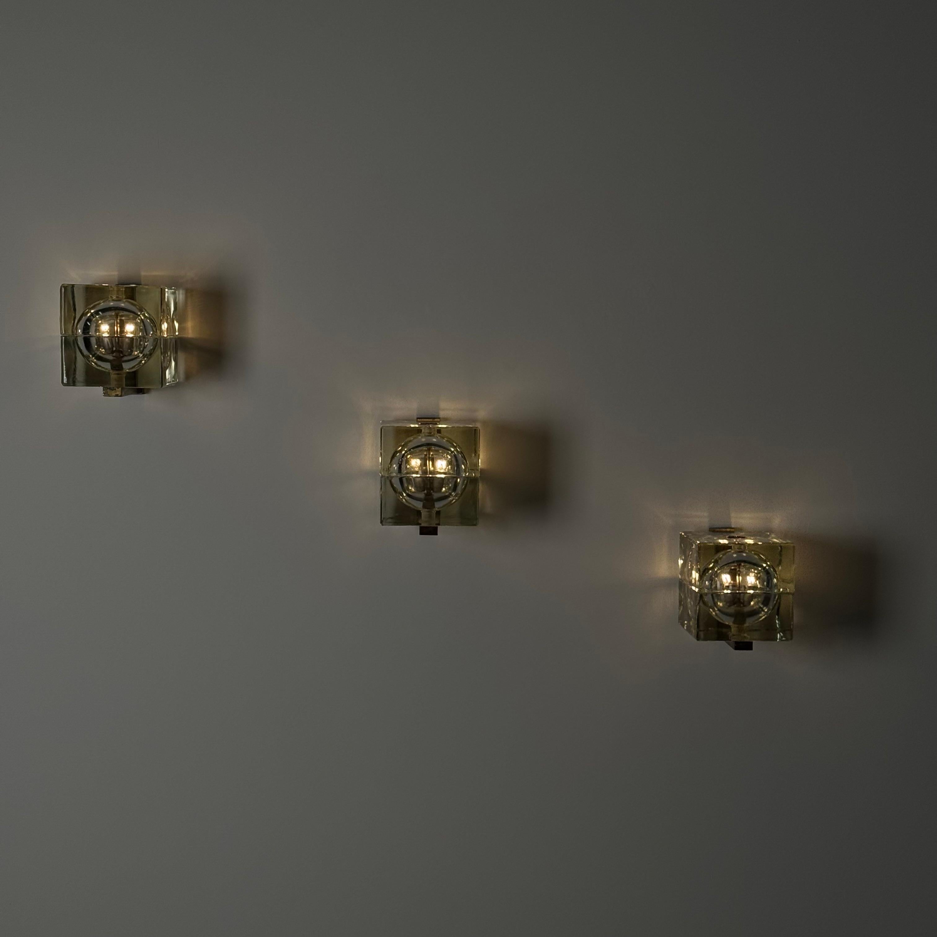 Rare Set of 3 “Cubosfera” Wall Lights by Alessandro Mendini for Fidenza Vetraria Moderno de mediados de siglo en venta
