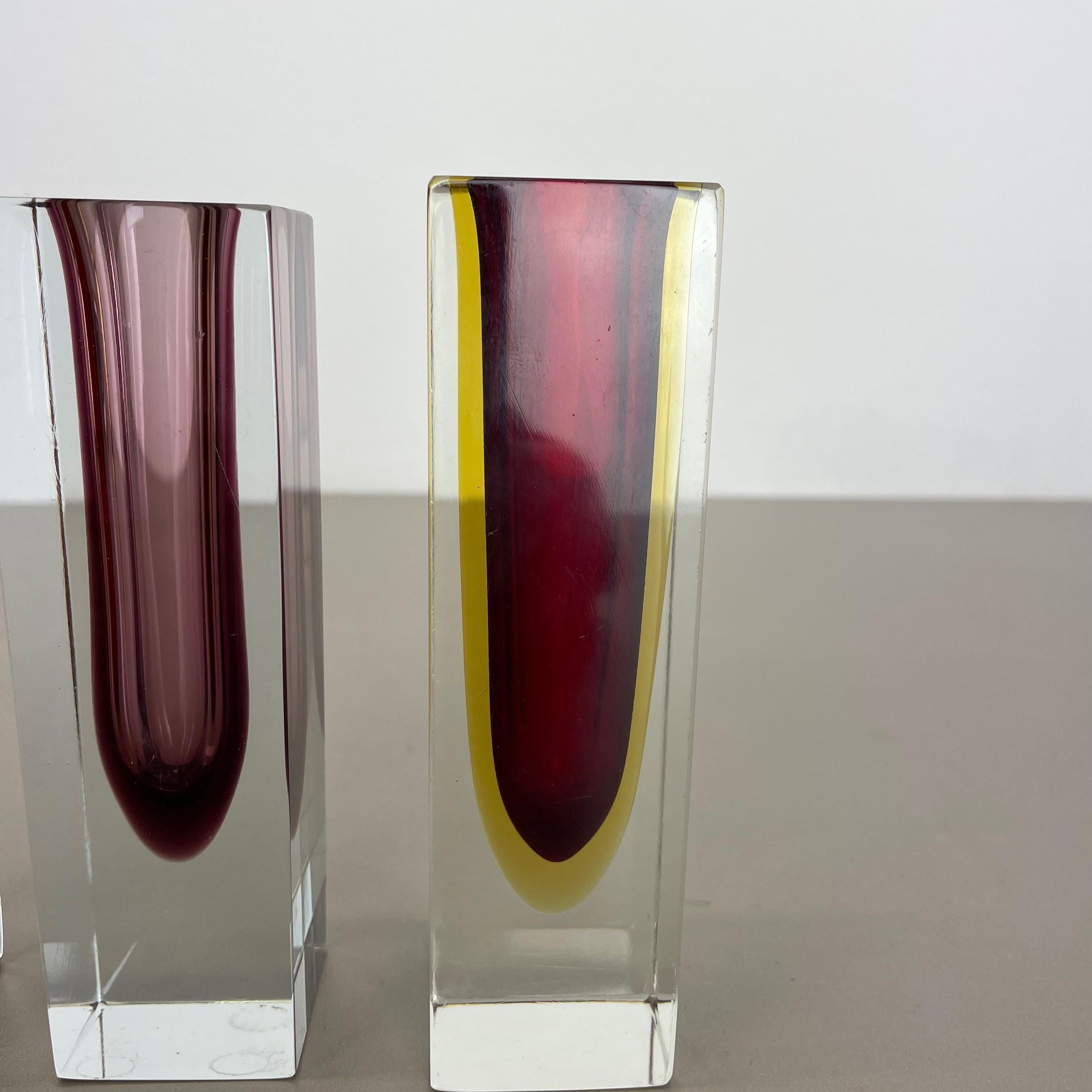 Rare Set of 3 Multicolor Faceted Murano Glass Sommerso Cube Vases, Italy, 1970s For Sale 1