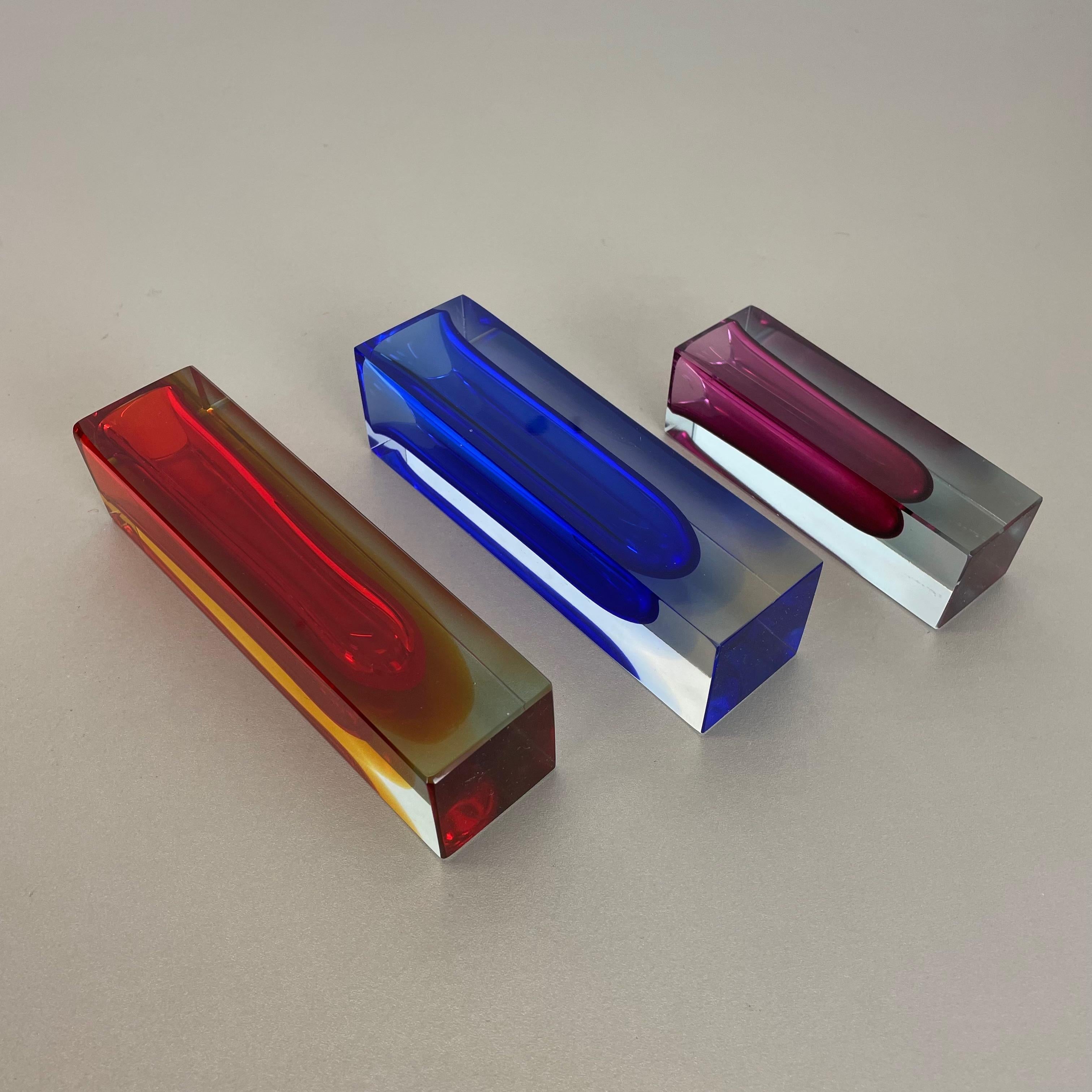 Rare Set of 3 Multicolor Faceted Murano Glass Sommerso Cube Vases, Italy, 1970s For Sale 5