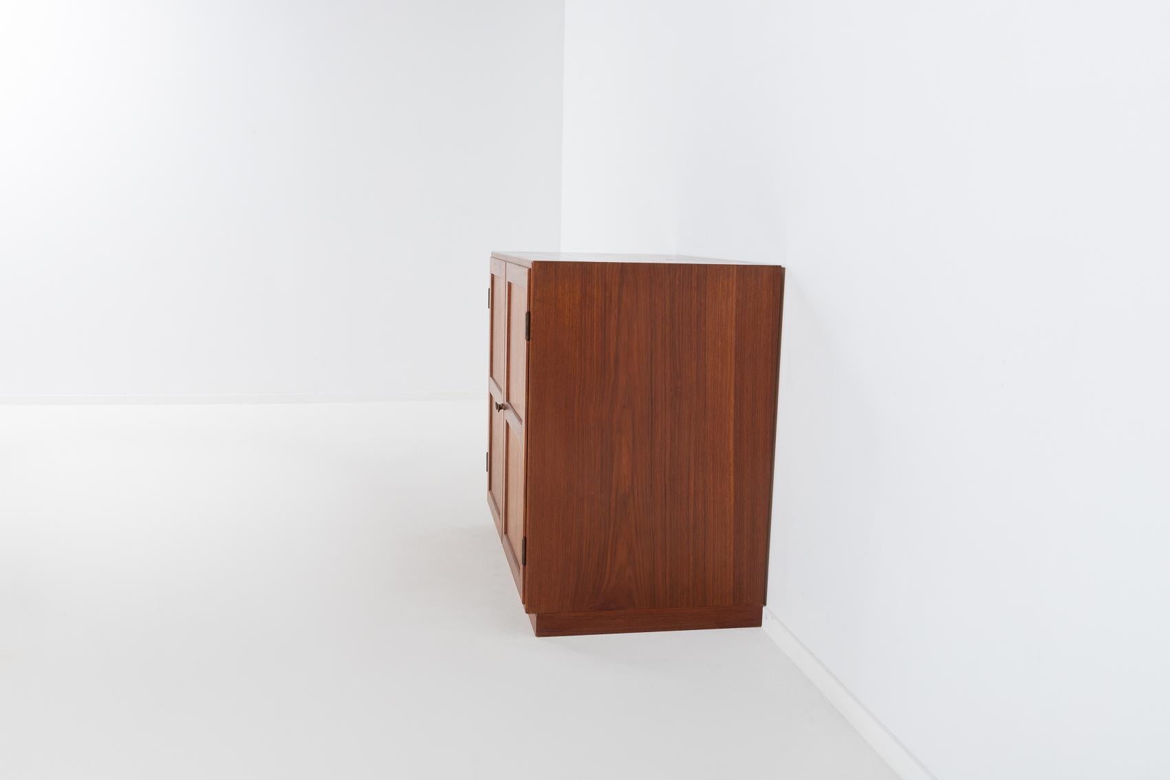 Rare set of 3 teak cabinets by Tove & Edvard Kindt-Larsen for Thorald Madsens For Sale 3