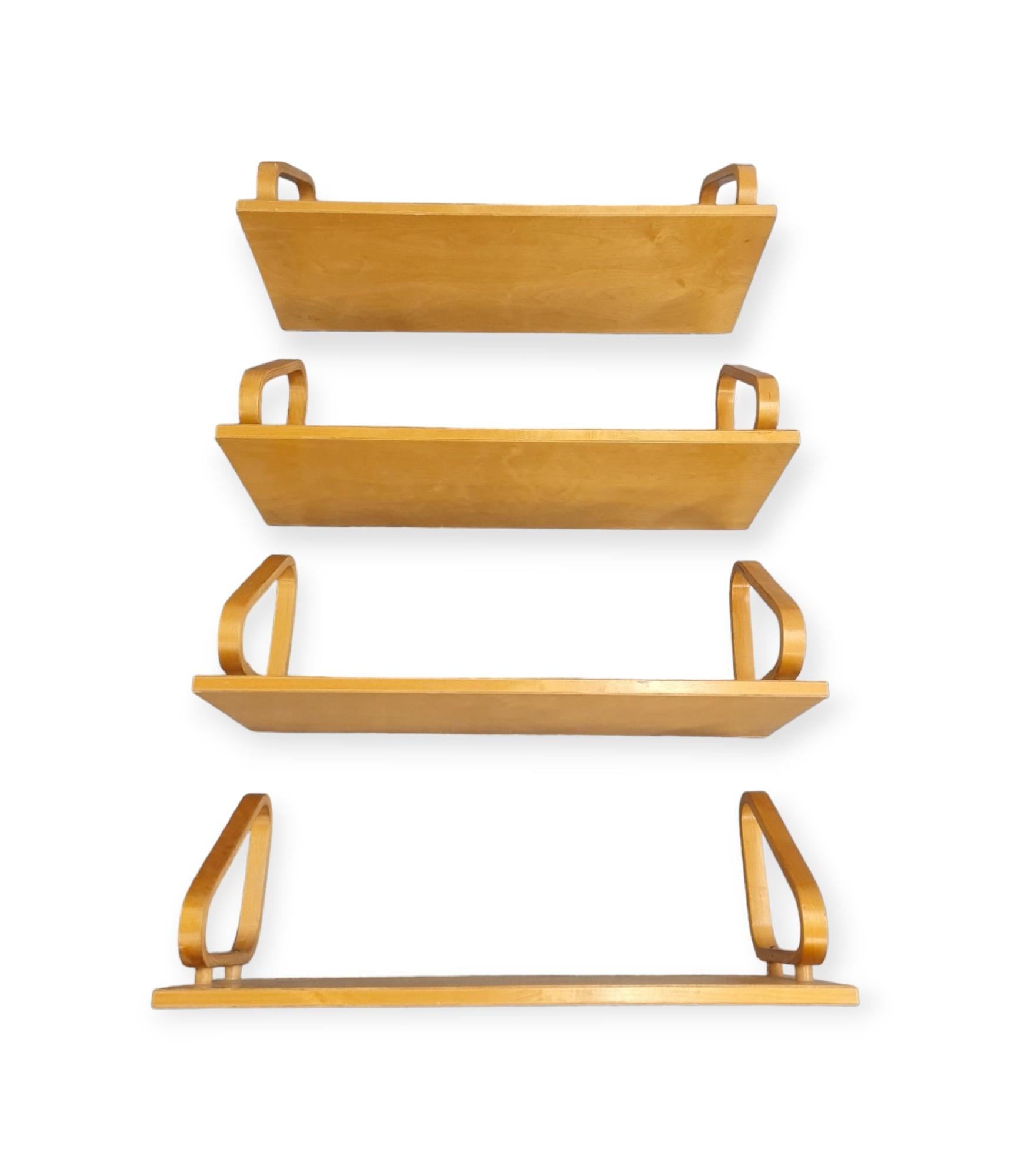 Rare Set of 4 Alvar Aalto Wall Shelves Model 112 with Pegs, 1930s.  For Sale 5