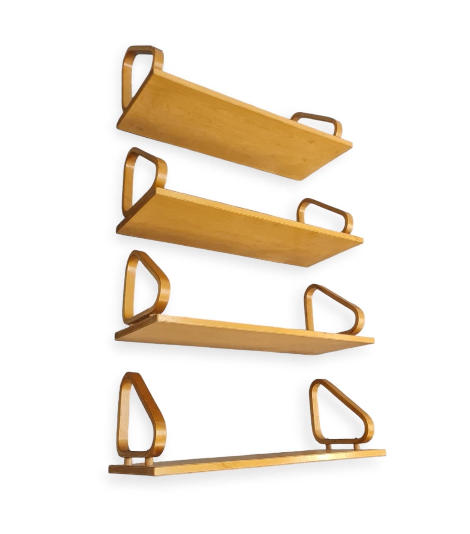 Rare Set of 4 Alvar Aalto Wall Shelves Model 112 with Pegs, 1930s.  For Sale 7