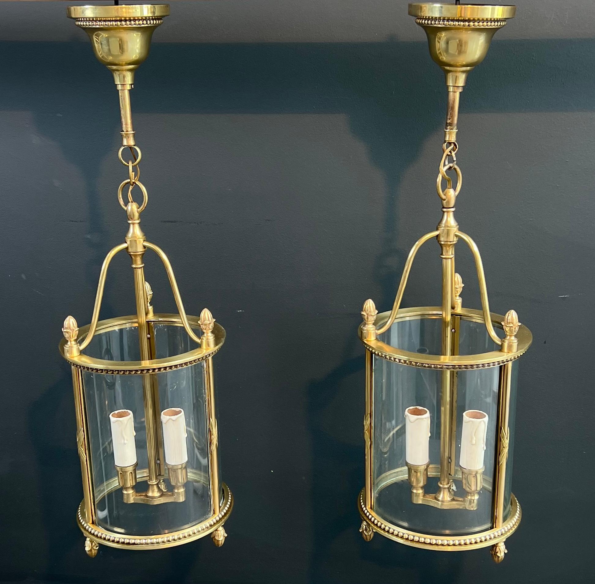 Raro set di 4 lanterne rotonde in bronzo in stile neoclassico Attribuito alla Maison Jansen in vendita 7