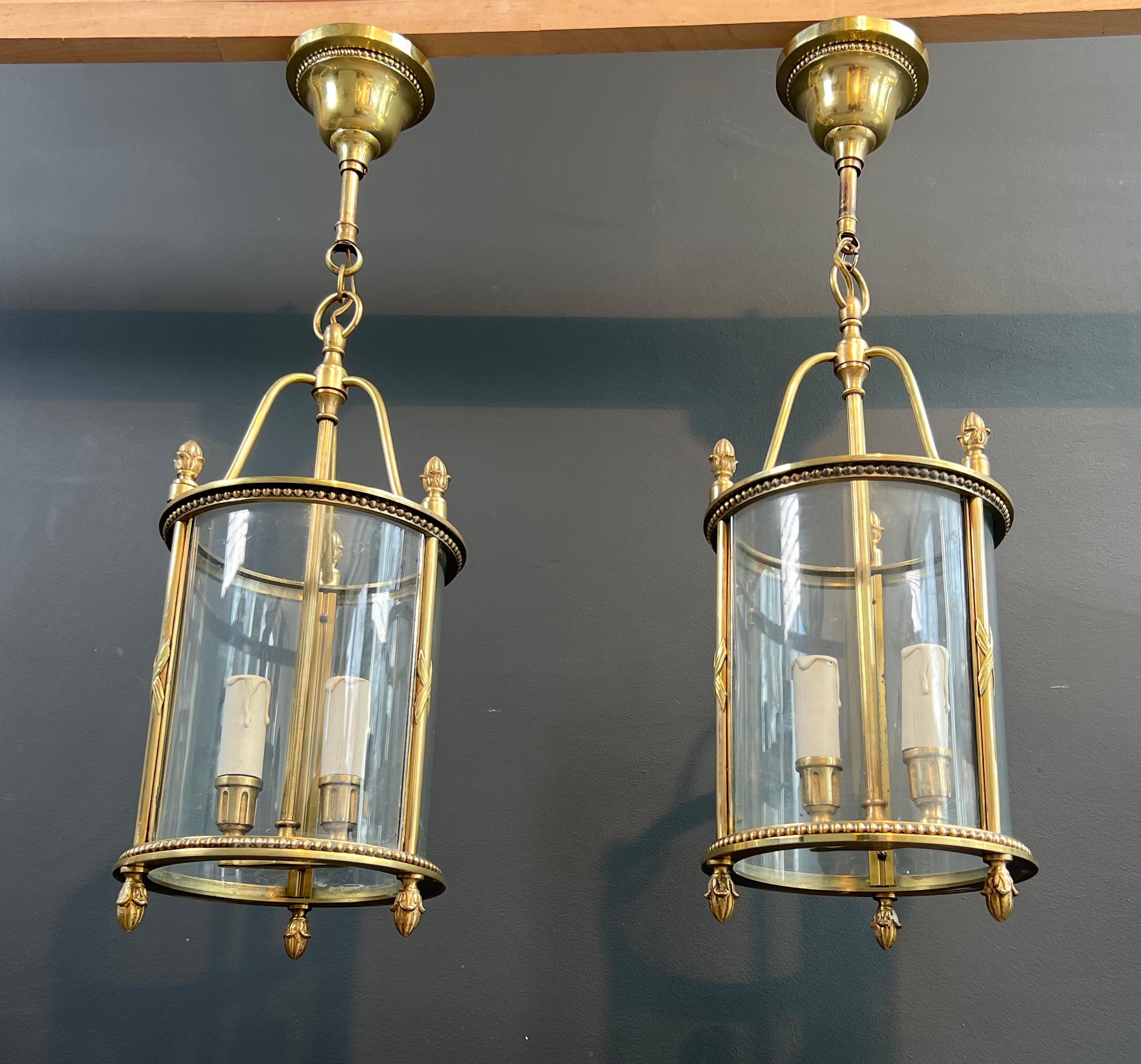 Raro set di 4 lanterne rotonde in bronzo in stile neoclassico Attribuito alla Maison Jansen in vendita 8