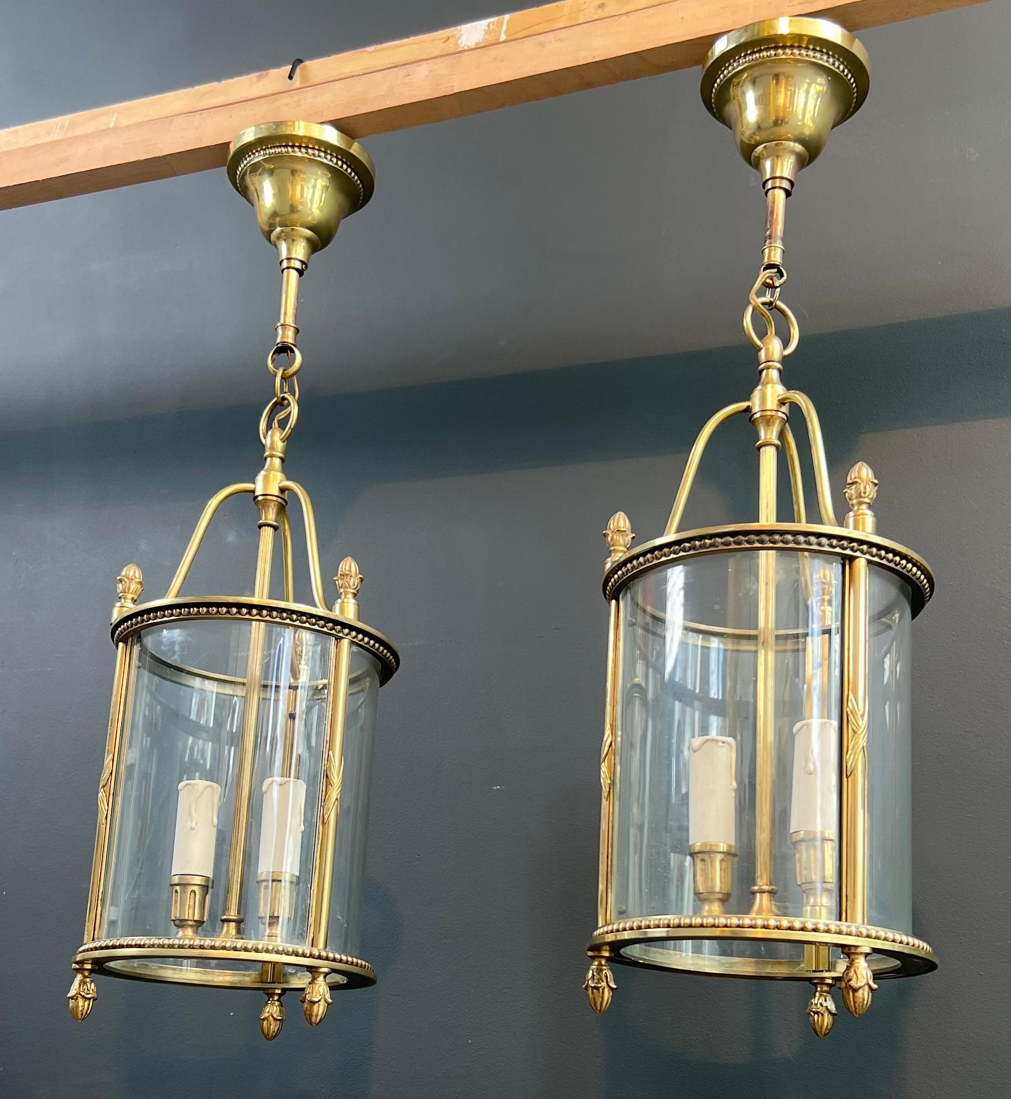 Raro set di 4 lanterne rotonde in bronzo in stile neoclassico Attribuito alla Maison Jansen in vendita 12