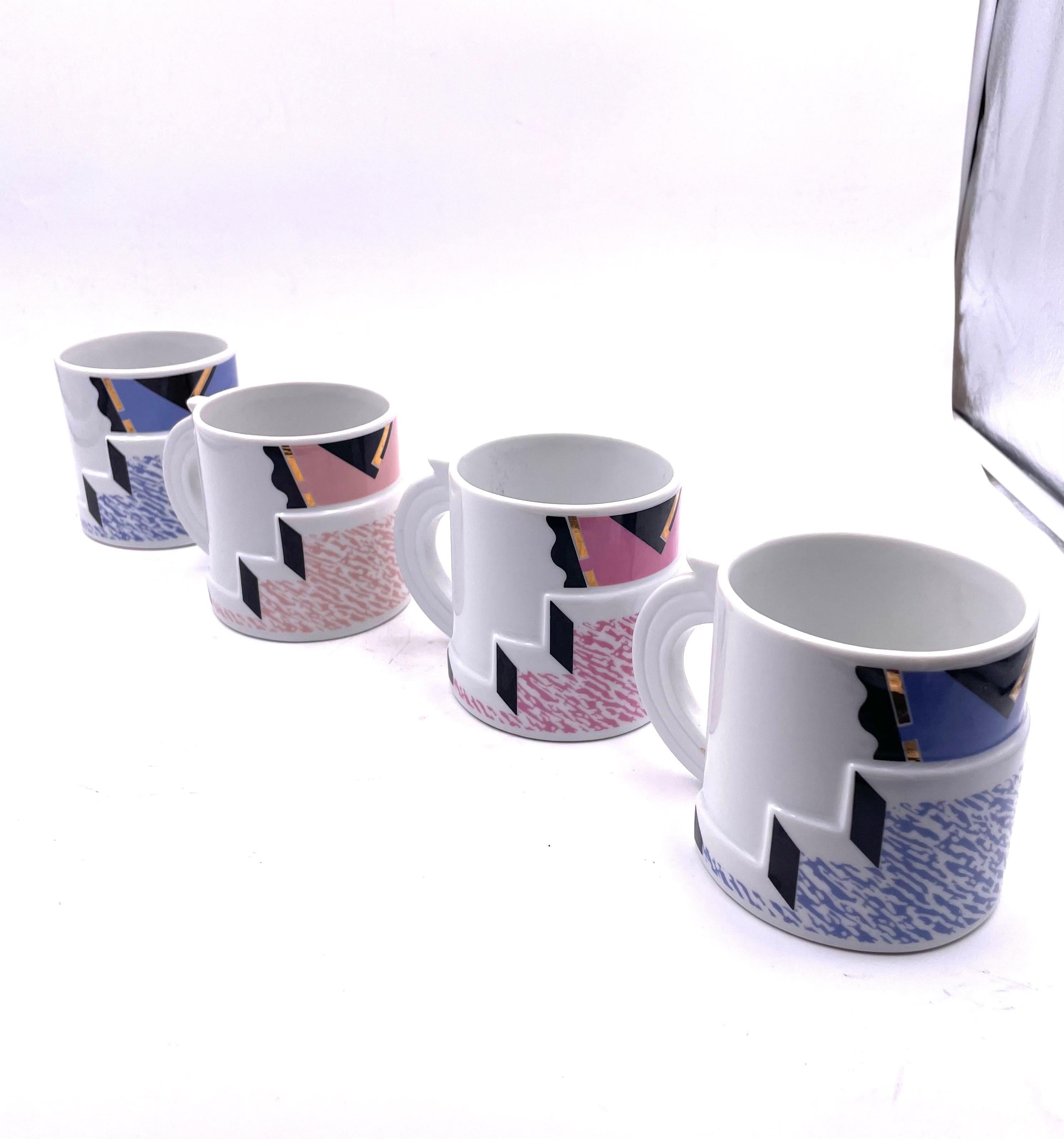 Great and rare set of 4 cups designed by Kato Kogei, Fujimori Progression Collection, an original condition some wear due to use no chips or cracks circa the 1980s, Memphis.
