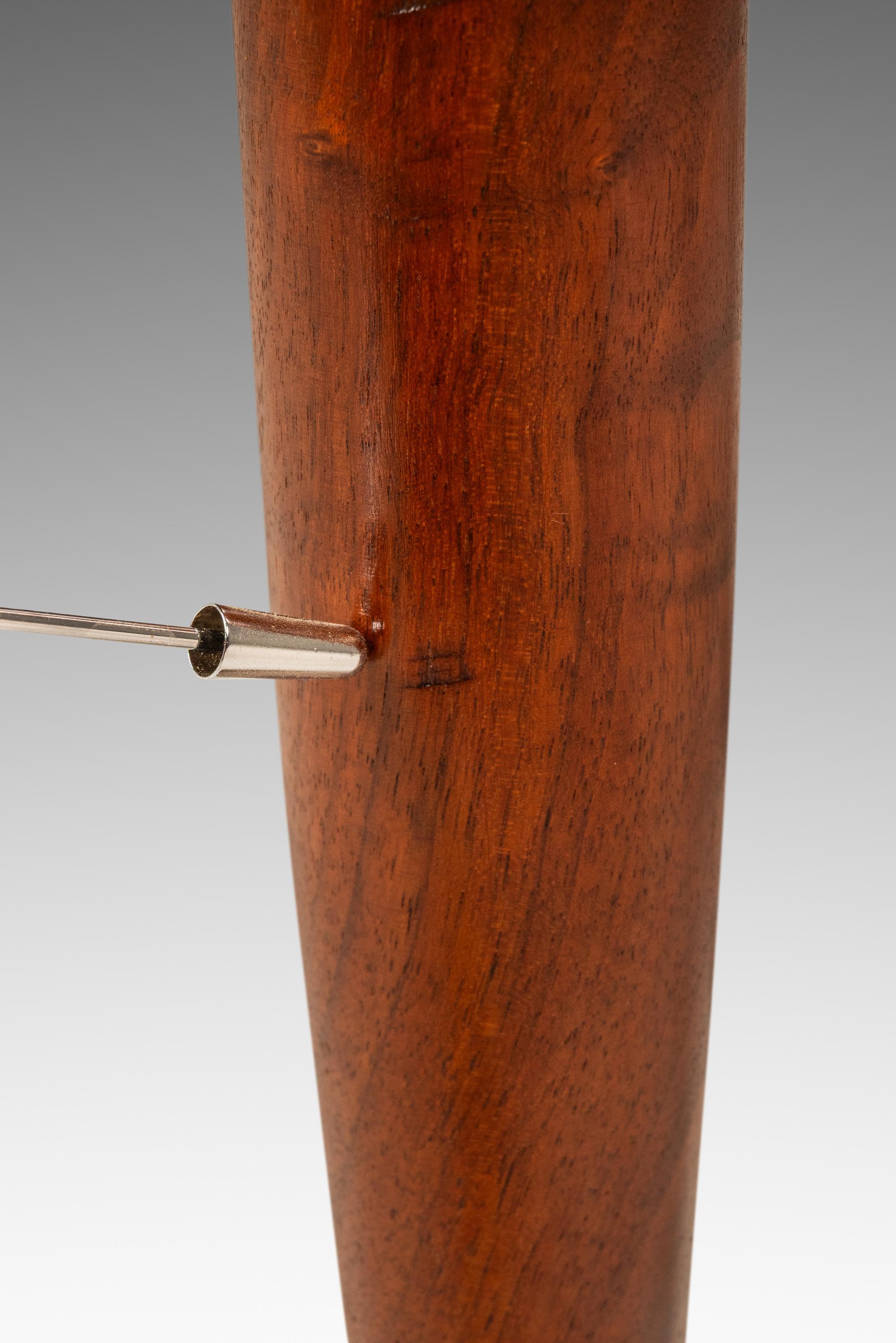 Raro juego de 4 taburetes 