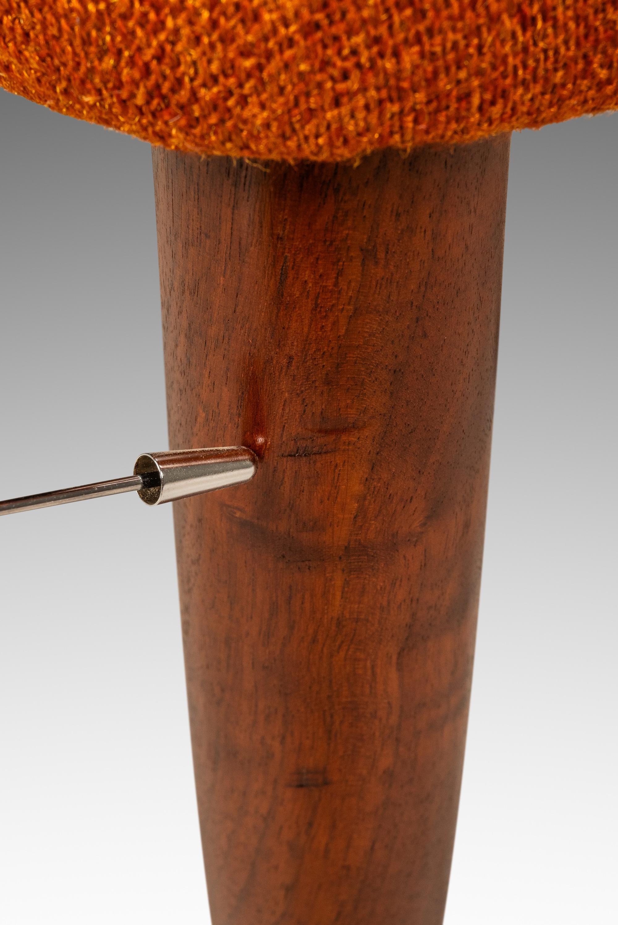 Raro juego de 4 taburetes 