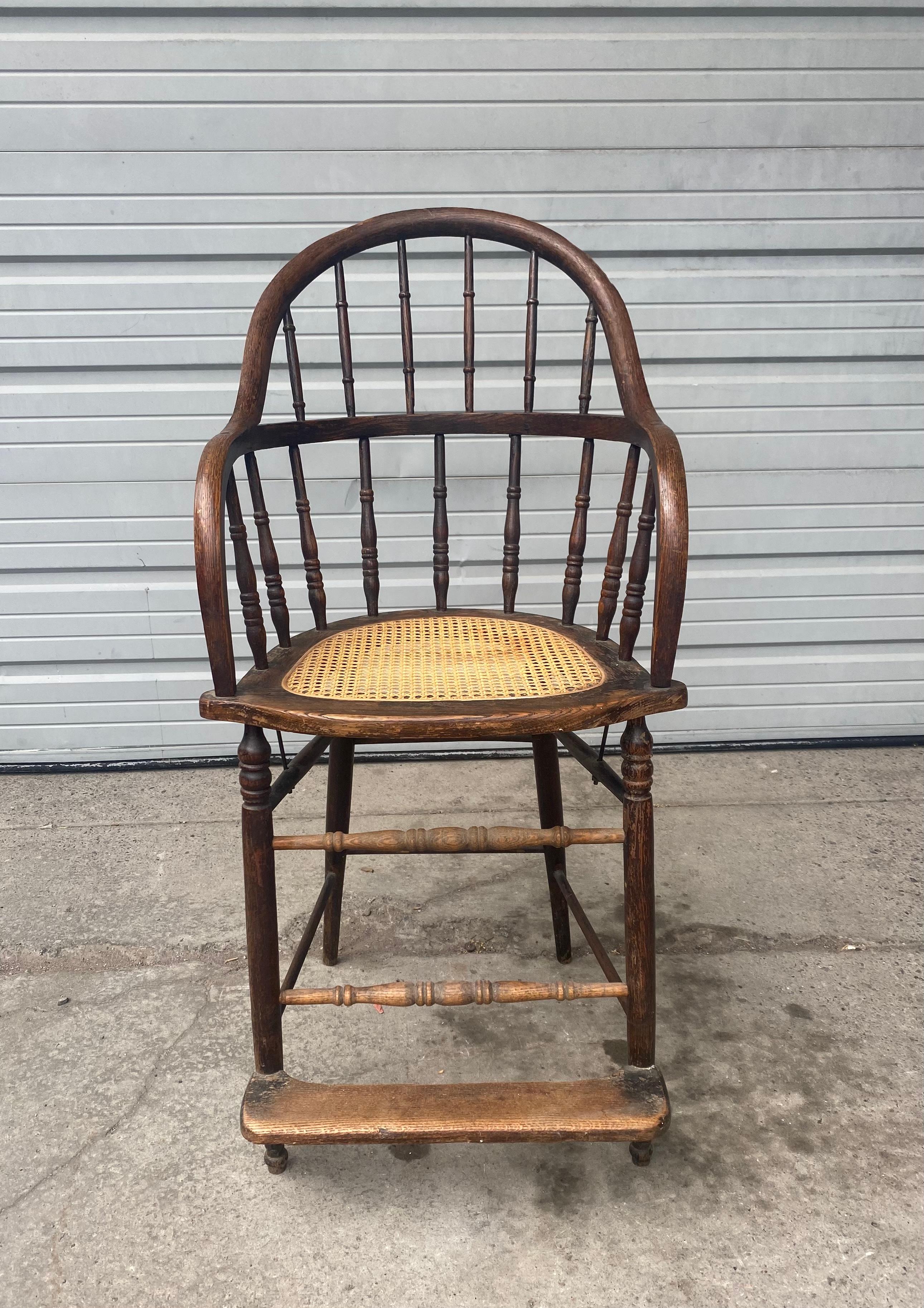 Early 20th Century Rare Set of 4 Windsor, Oak and Cane Spindle Turned Legs Bar / Counter Stools