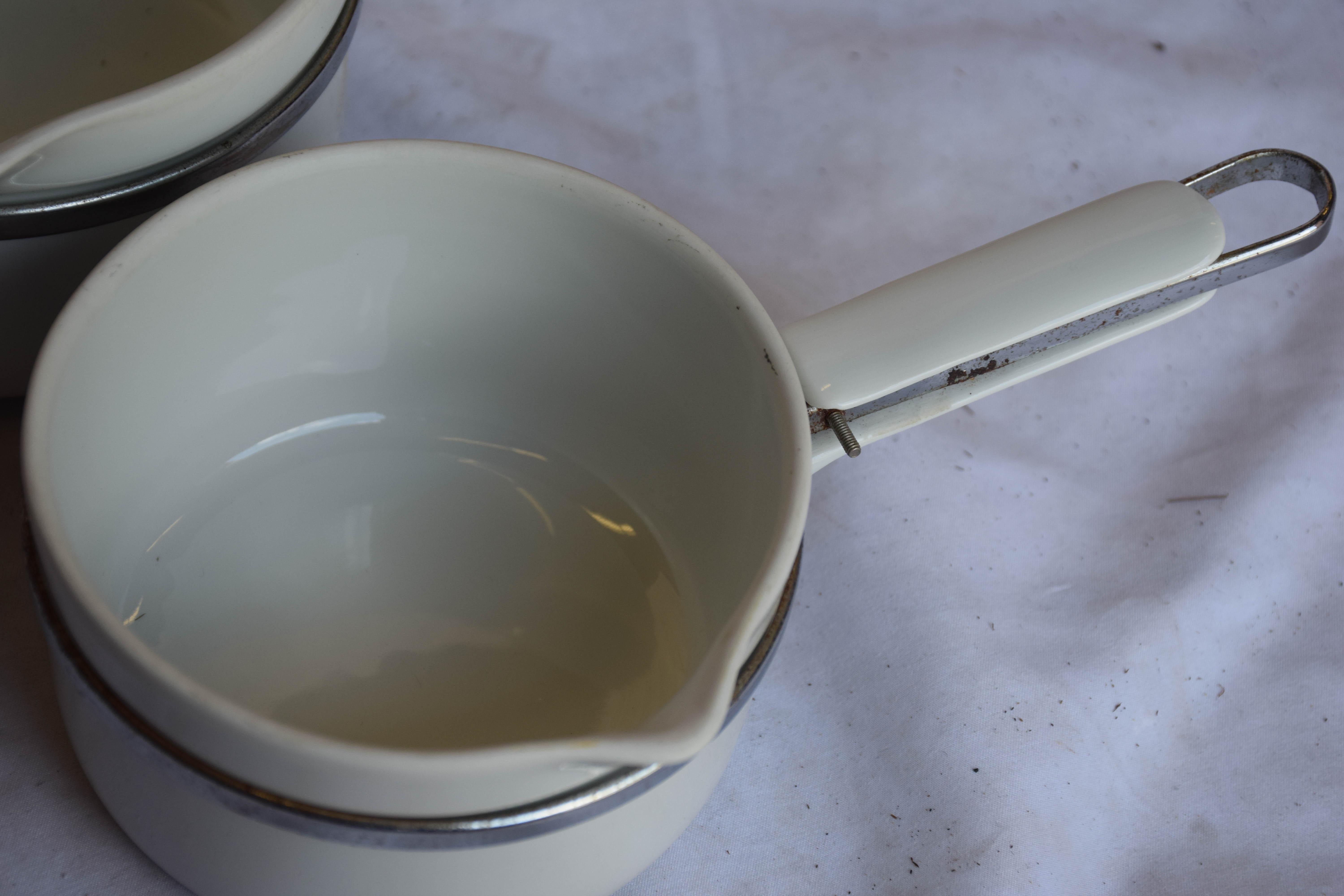 Rare ensemble de 5 pots Frugier Limoges France estampillés Aluminite 4