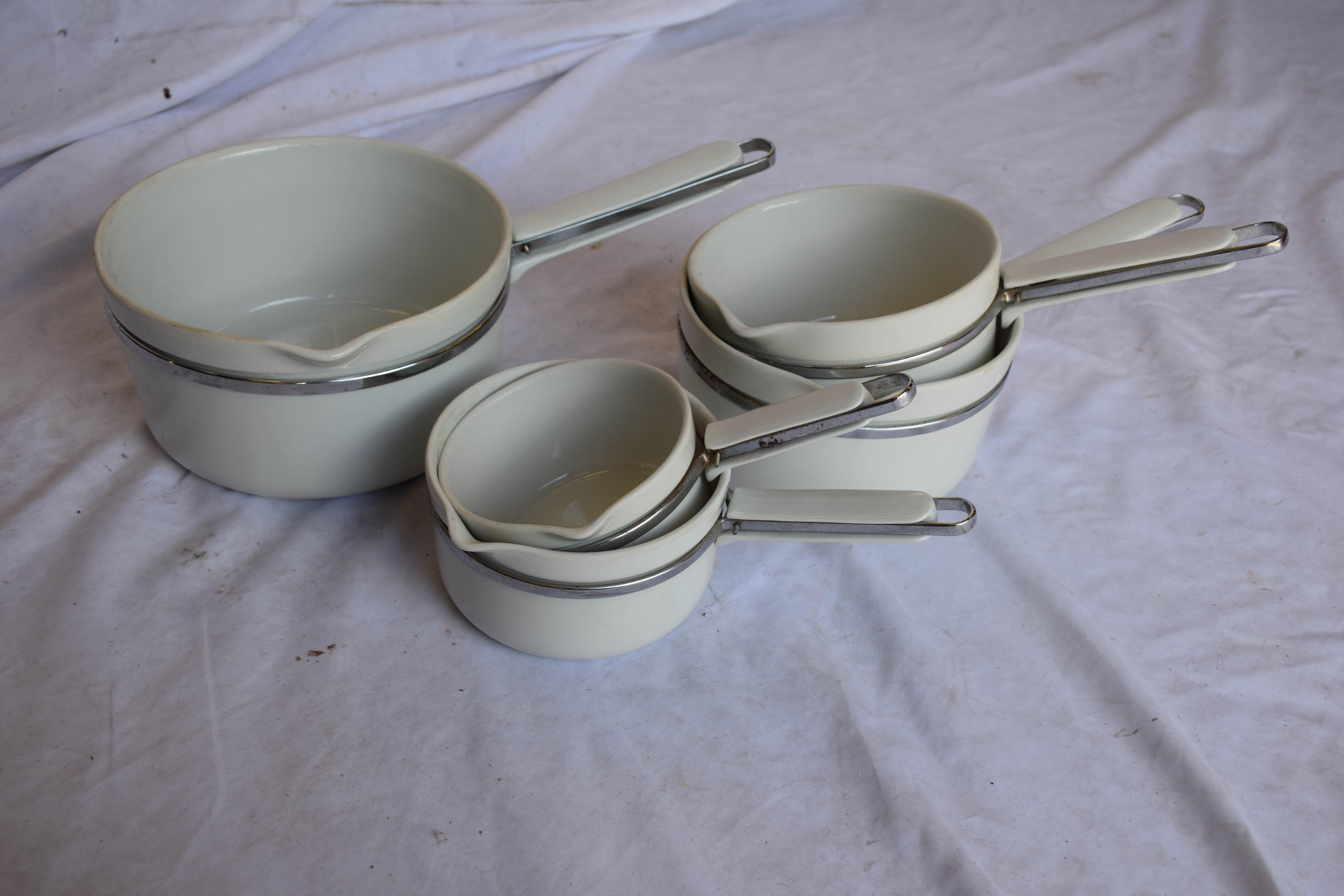 Rare ensemble de 5 pots Frugier Limoges France estampillés Aluminite 3