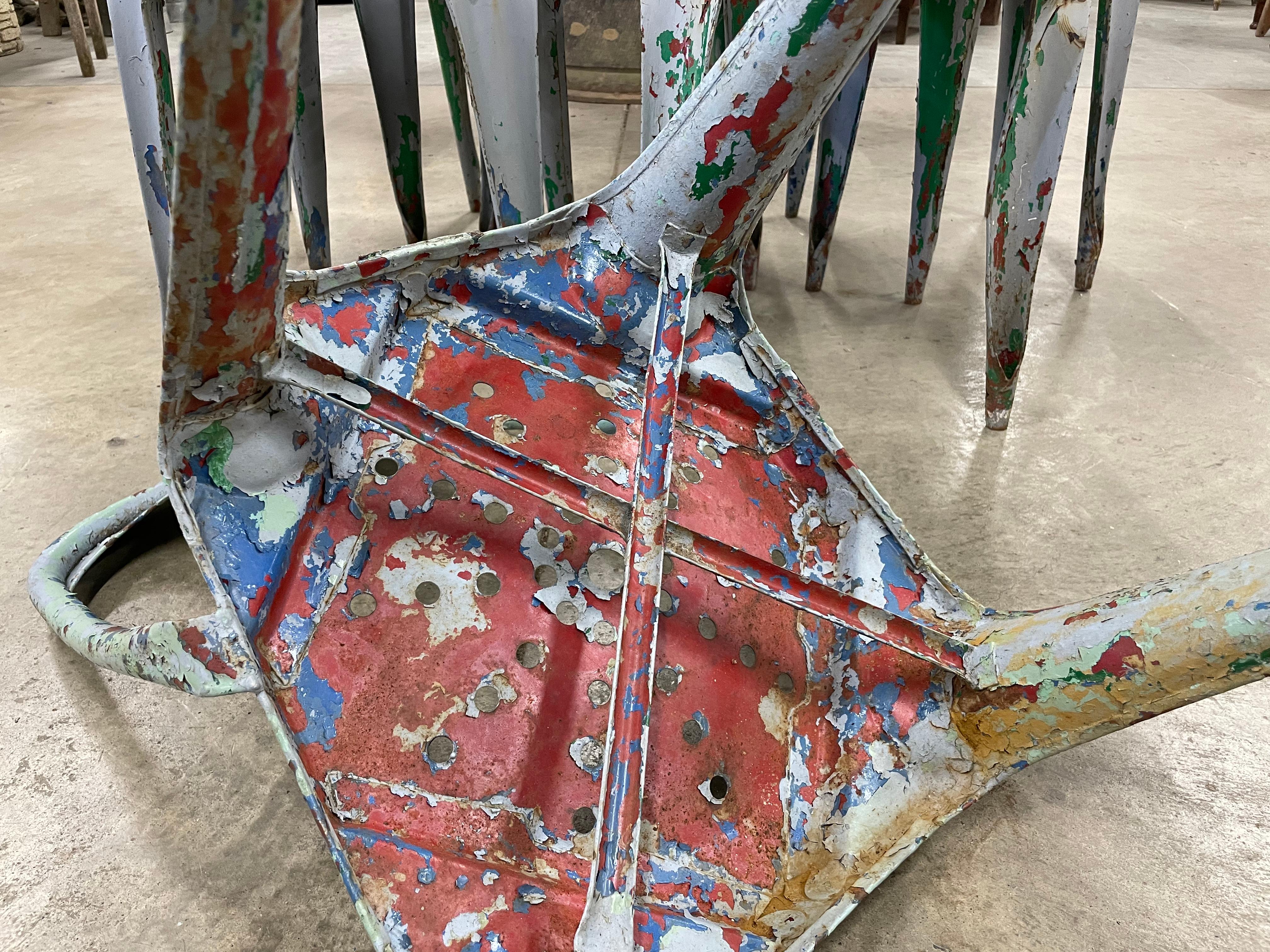 Rare Set of 6 1940s Multipl’s Metal Chairs In Good Condition For Sale In Calgary, Alberta