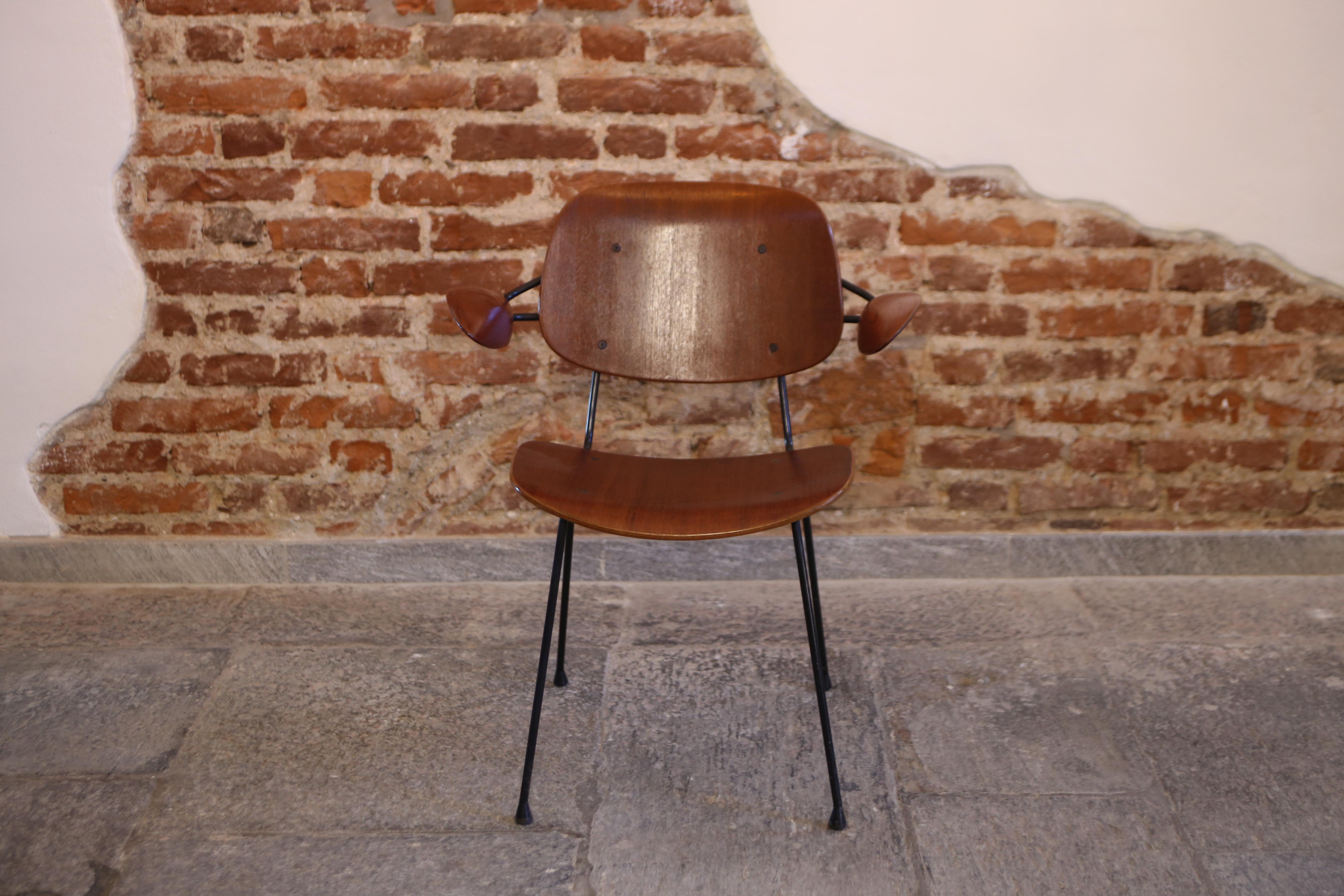 italien Rare ensemble de 6 fauteuils de Carlo Hauner pour Forma. Italie, à partir des années 1950 en vente