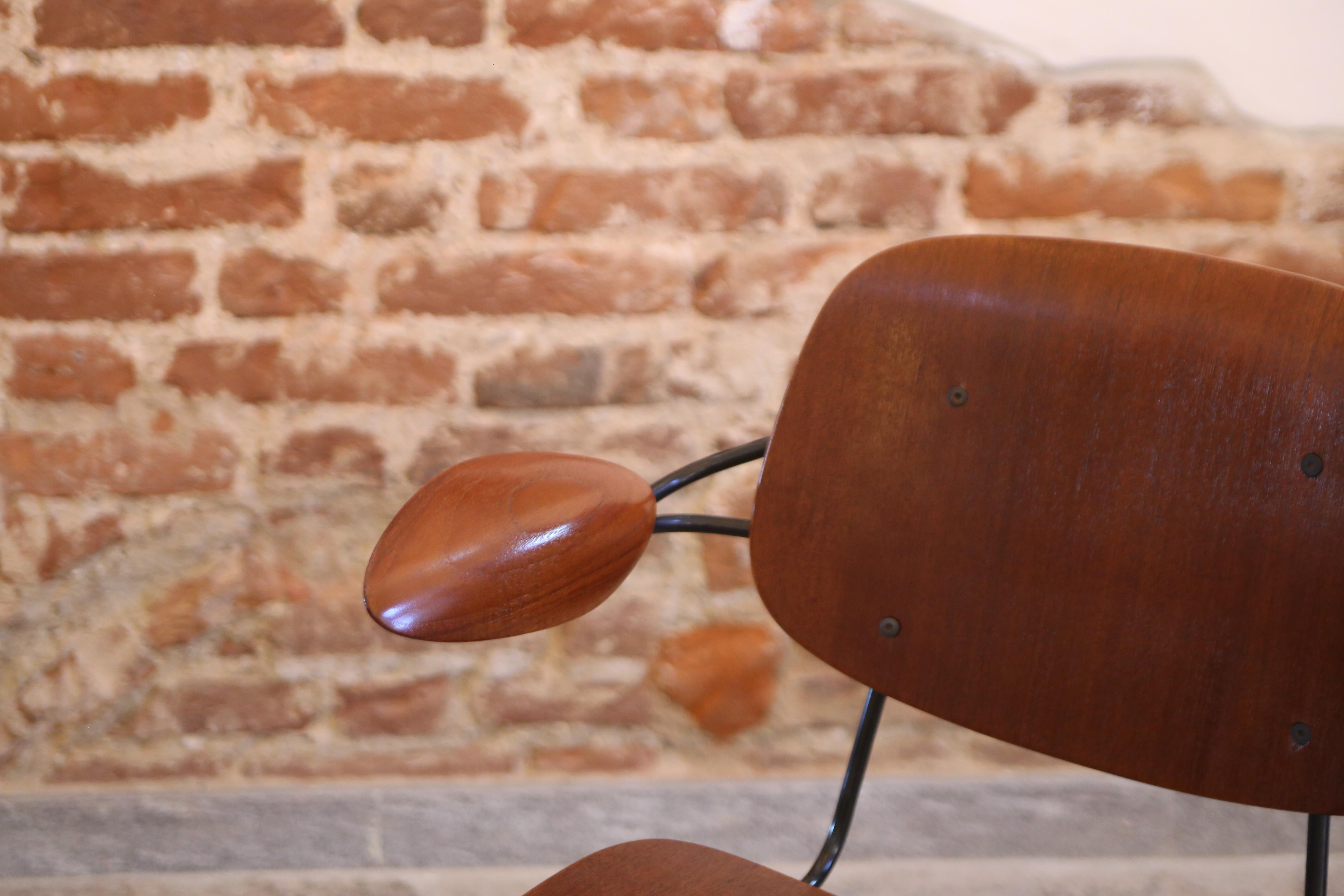 Fer Rare ensemble de 6 fauteuils de Carlo Hauner pour Forma. Italie, à partir des années 1950 en vente