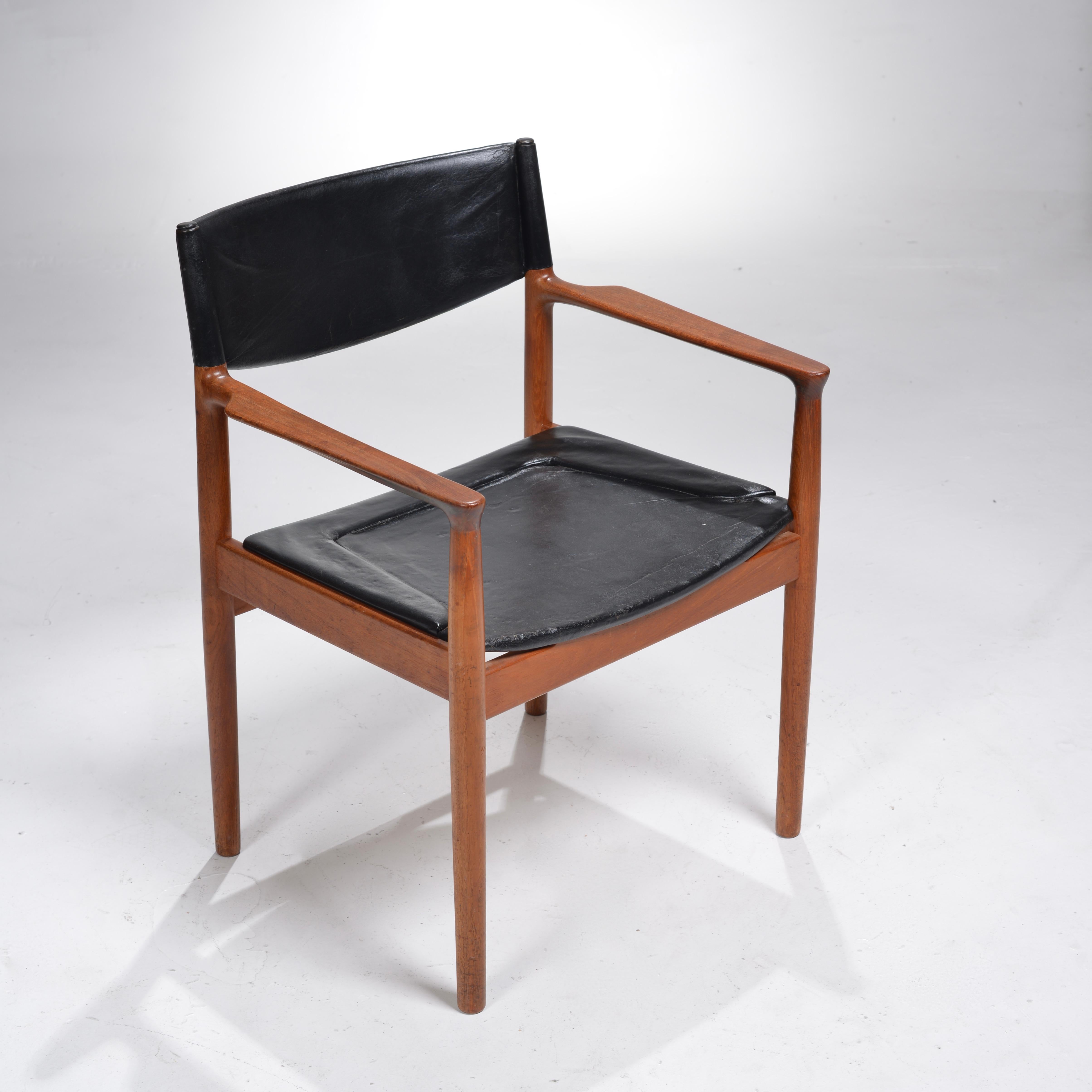 Danish Rare Set of 6 Dining Chairs by Erik Wørts in Teak and Leather For Sale