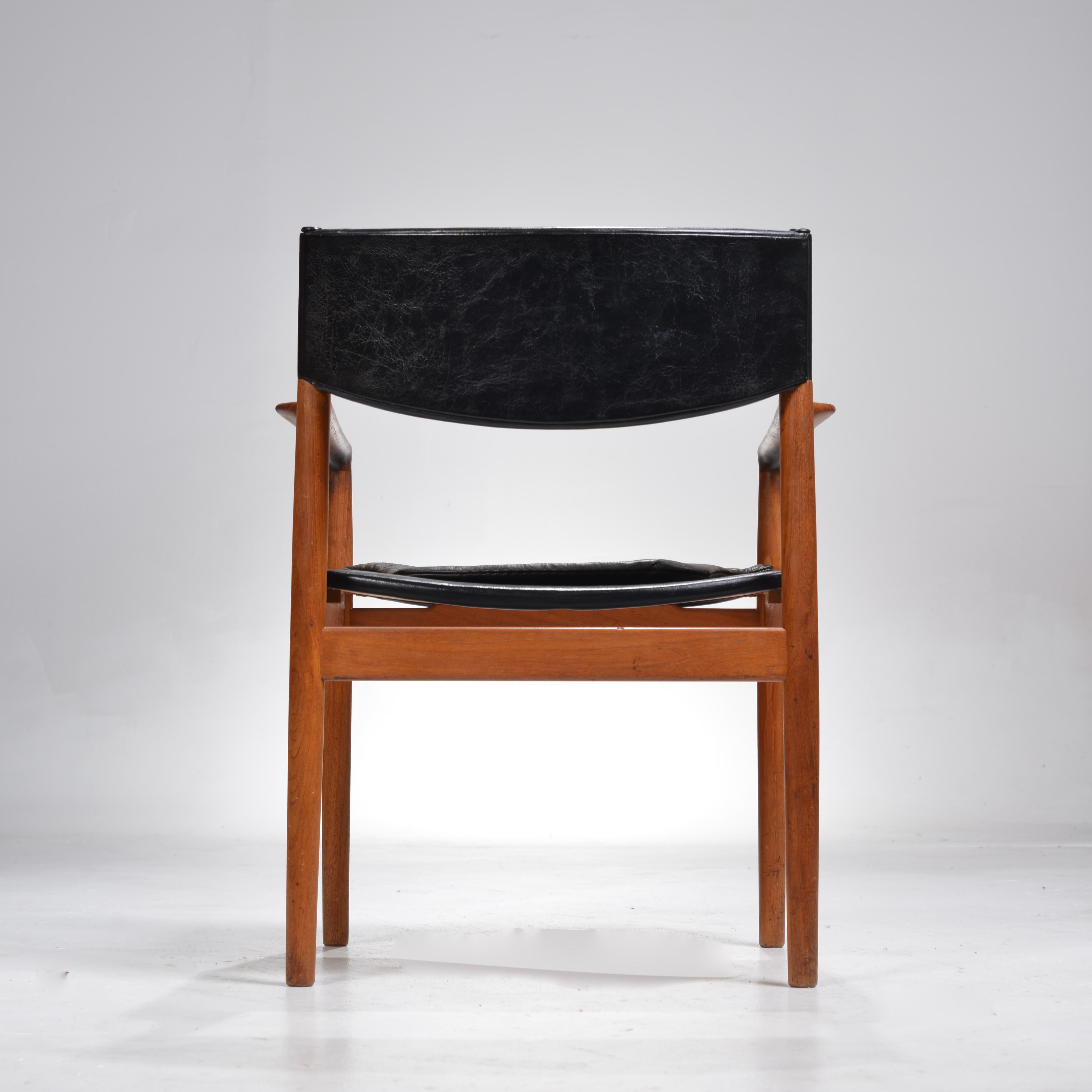 Rare Set of 6 Dining Chairs by Erik Wørts in Teak and Leather For Sale 3