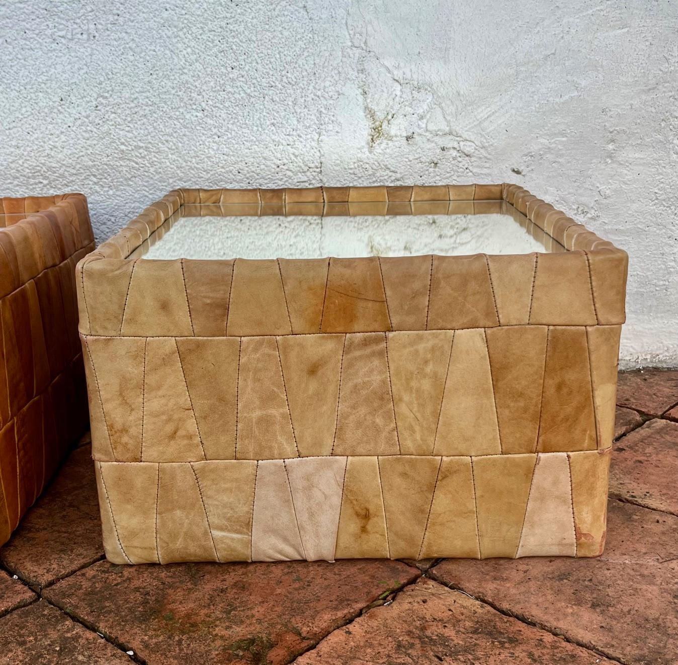 Late 20th Century Rare set of 6 leather square tables, by De Sede, 1970's For Sale