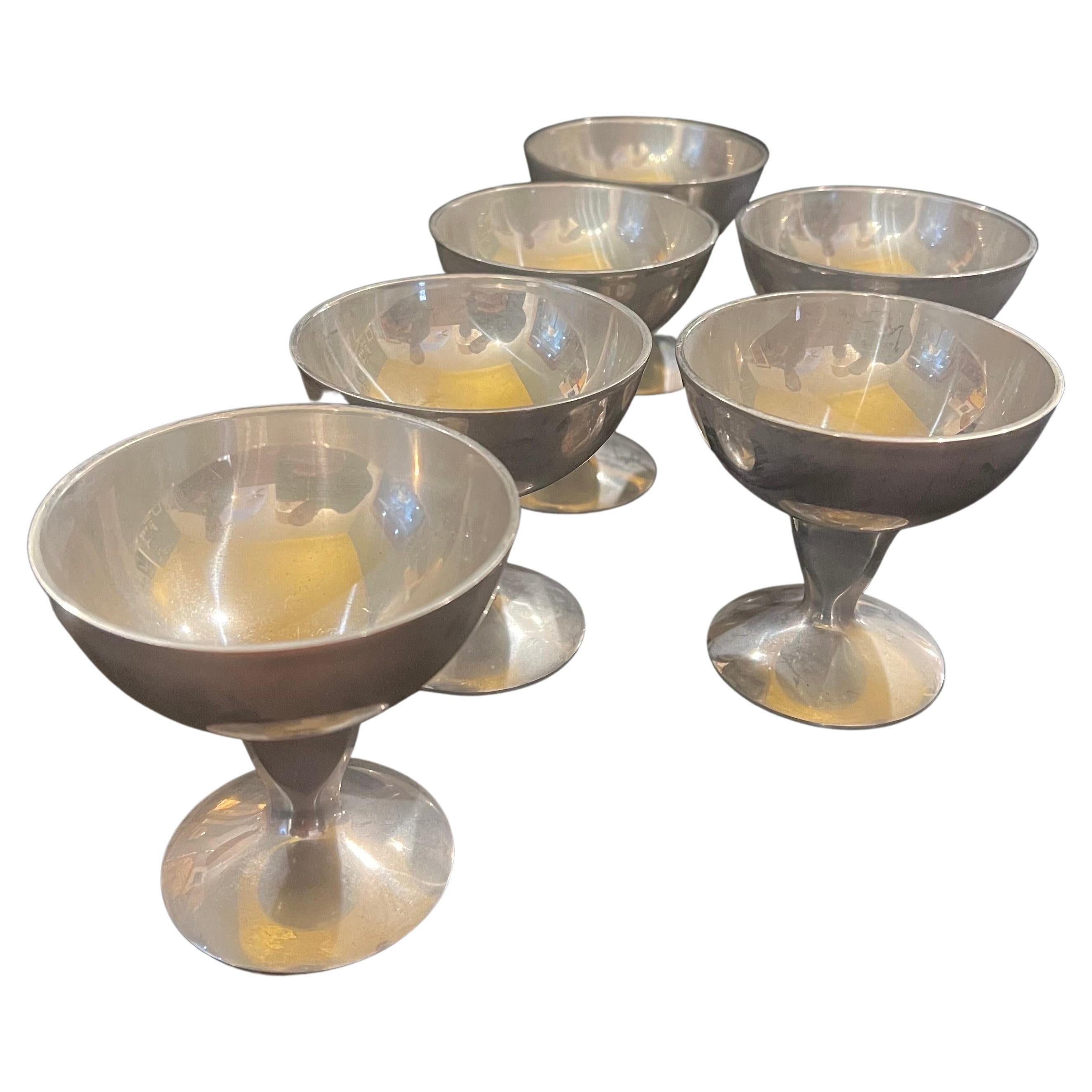 Great set of 6 polished aluminum dessert ice cream cups,great design beautiful condition by Harvey circa 1950s.