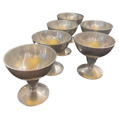 Raro set di 6 tazze da dessert in alluminio lucidato di Harvey Aluminum Machine Age