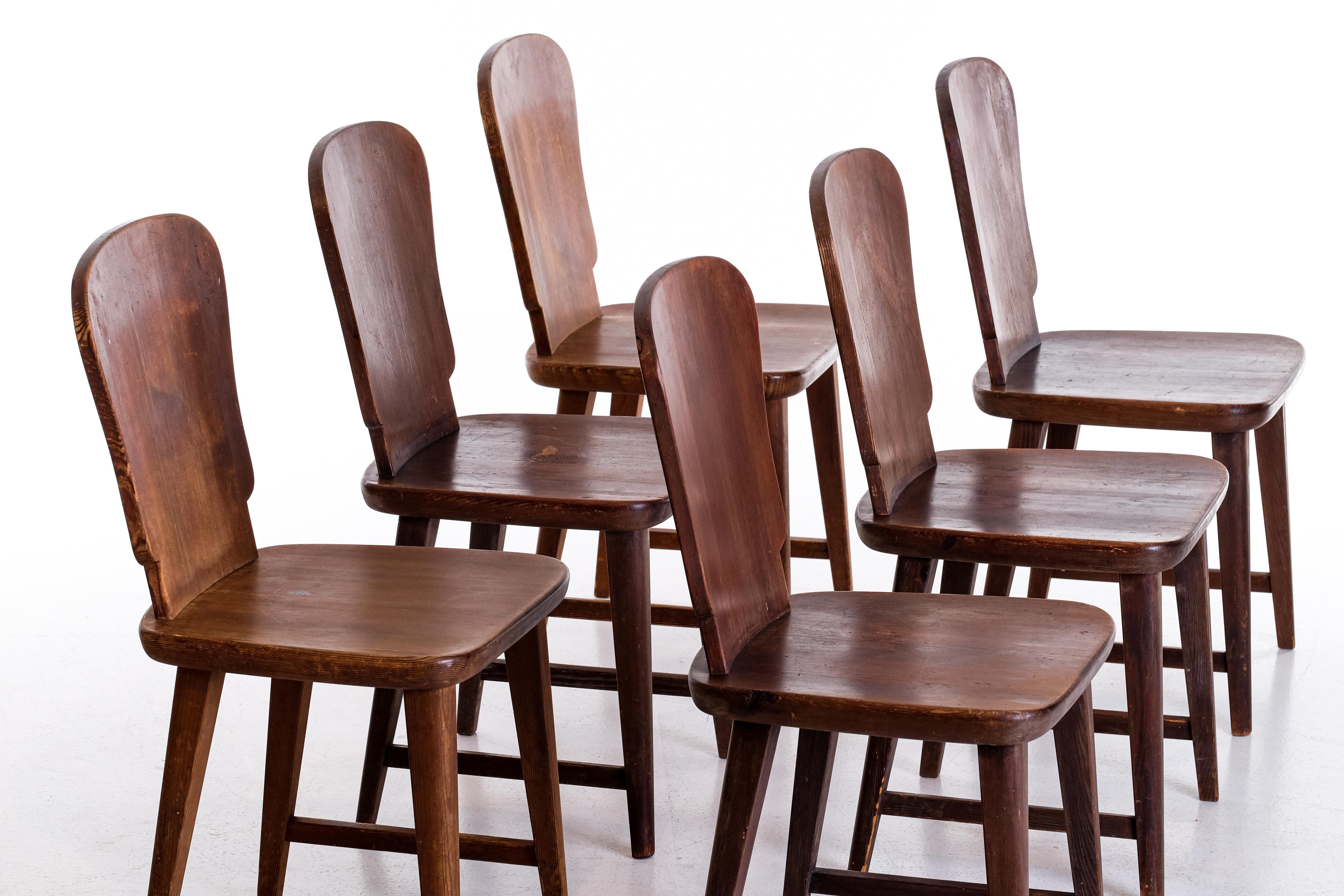 Rare Set of 6 Swedish Pine Chairs, 1940s In Good Condition For Sale In Stockholm, SE