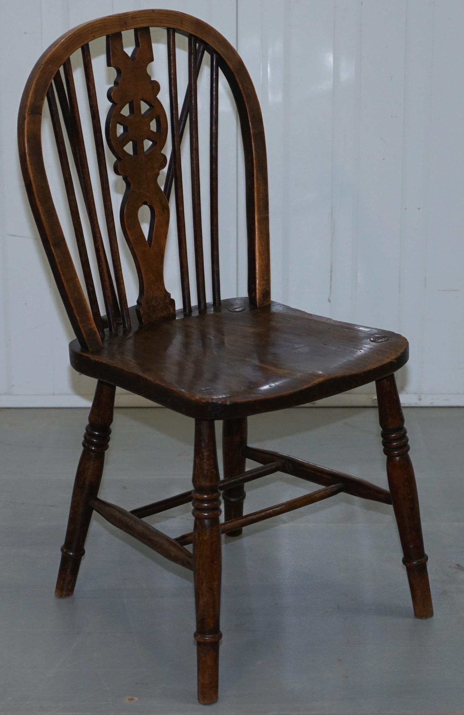 Rare Set of 6 Victorian 1840 Hoop Back Windsor Chairs High Wycombe, England 7