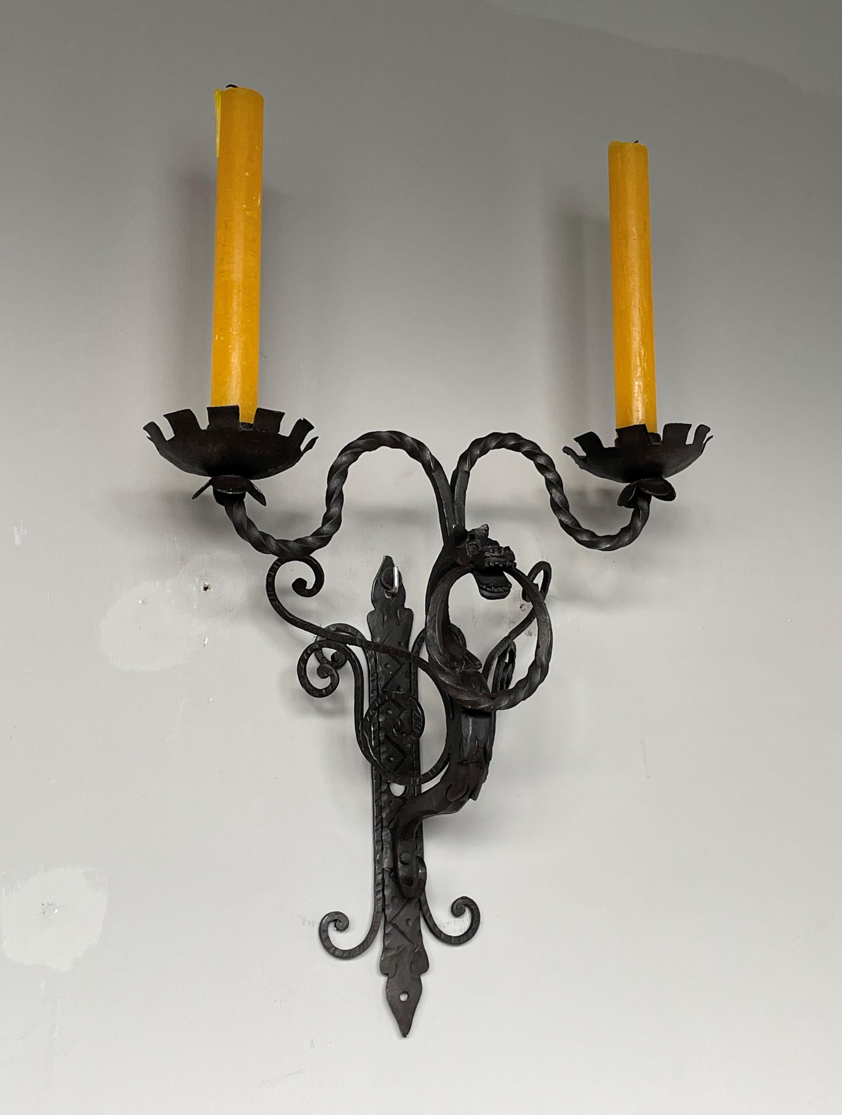Rare Set of 7 Antique Wrought Iron Gothic Revival Dragon Sculpture Wall Sconces In Excellent Condition For Sale In Lisse, NL