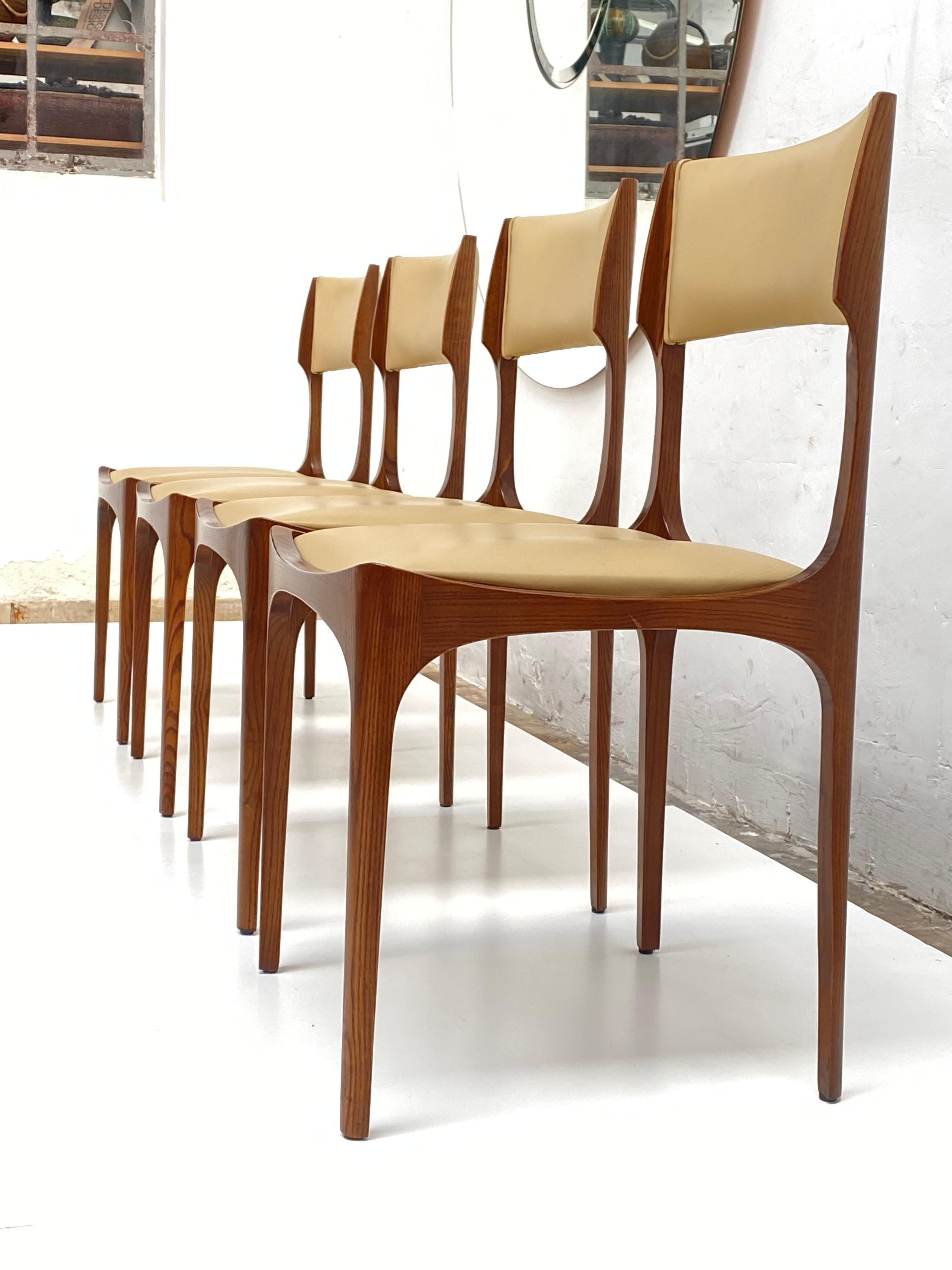 Rare Set of 8 Leather Giuseppe Gibelli 'Elisabetta' Chairs, Sormani, Italy, 1962 In Good Condition In bergen op zoom, NL