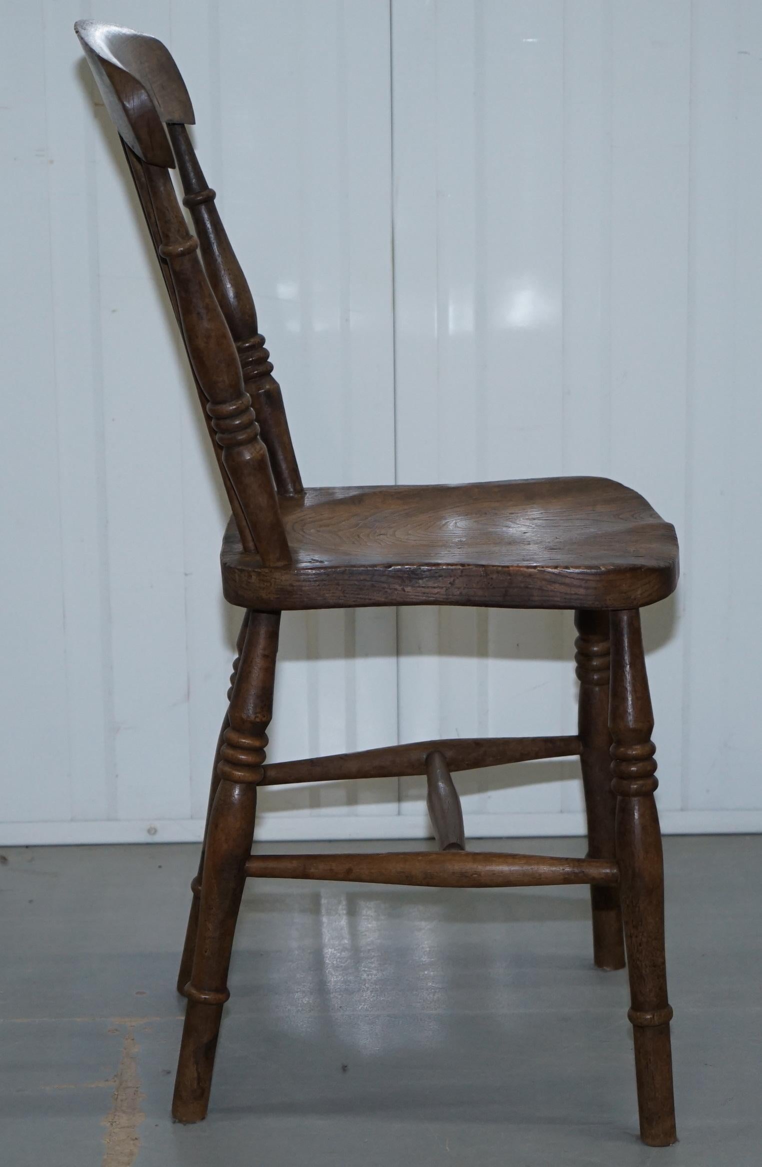 Rare Set of 8 Victorian Windsor Spindle Back Dining Chairs Solid Carved Elm (Ulmenholz)