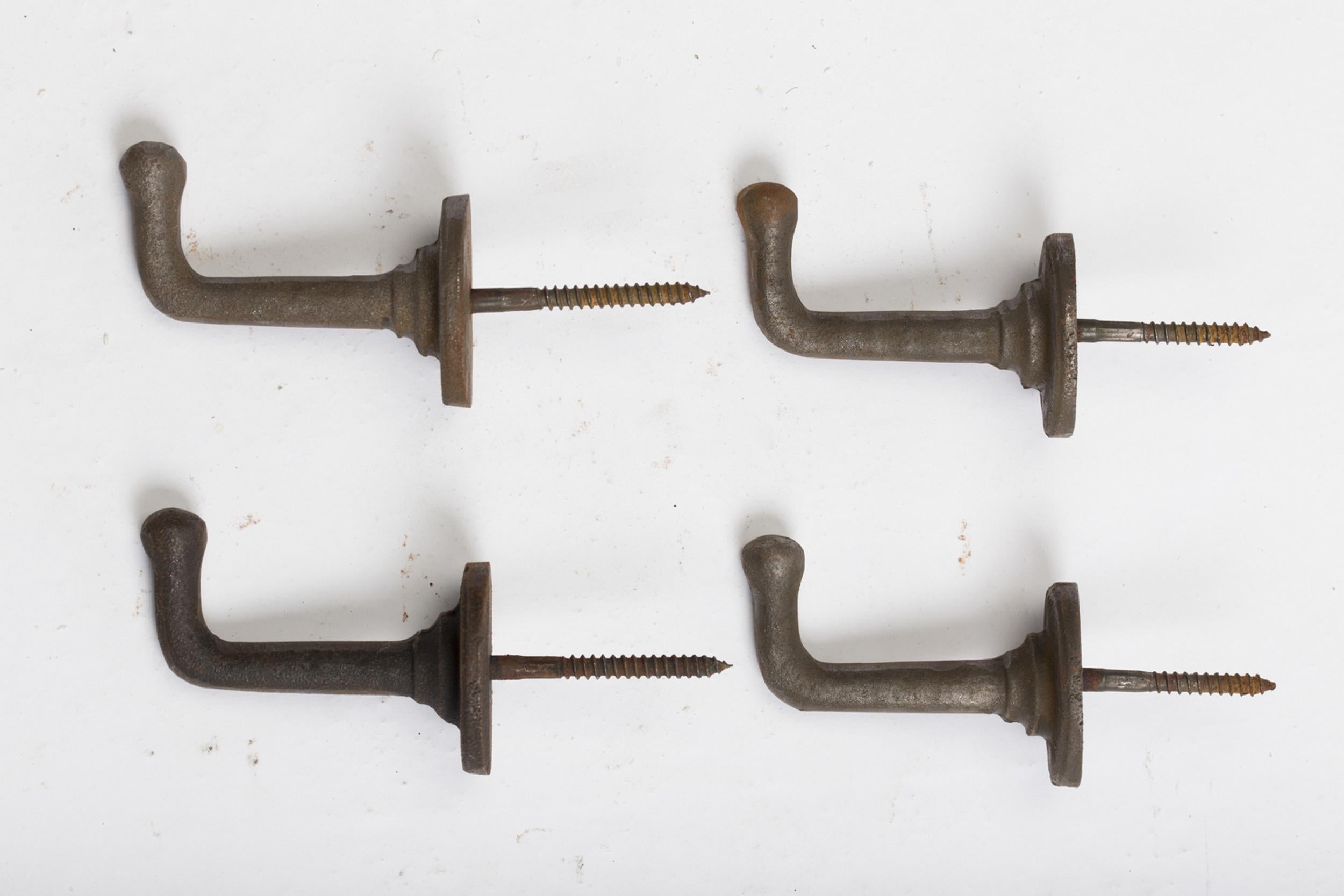Iron Rare set of cast iron stable accessories for four horses, France, circa 1870 For Sale