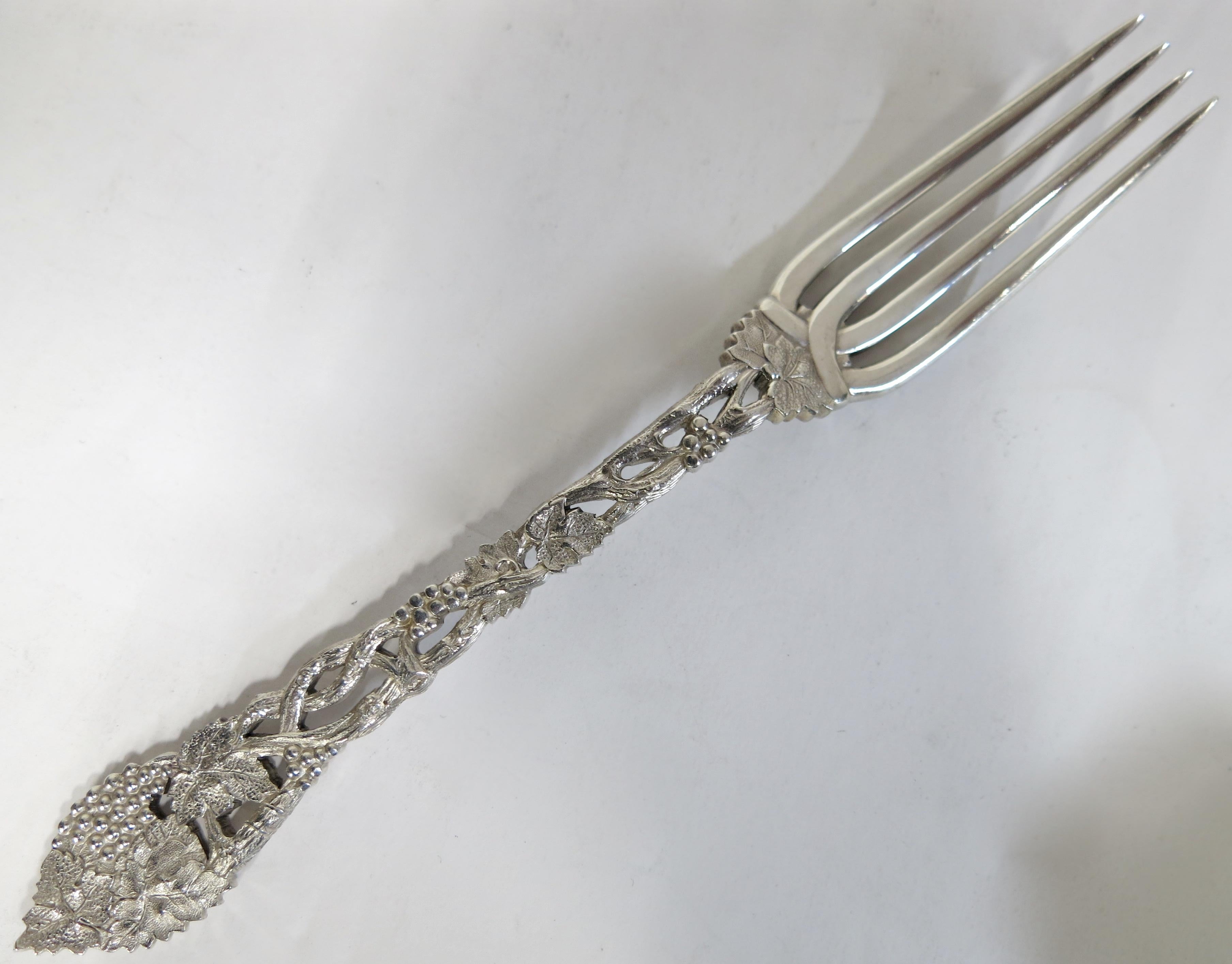 Rare Chased & Pierced Vine Sterling Silver Flatware Set by Asprey, 173pcs For Sale 7