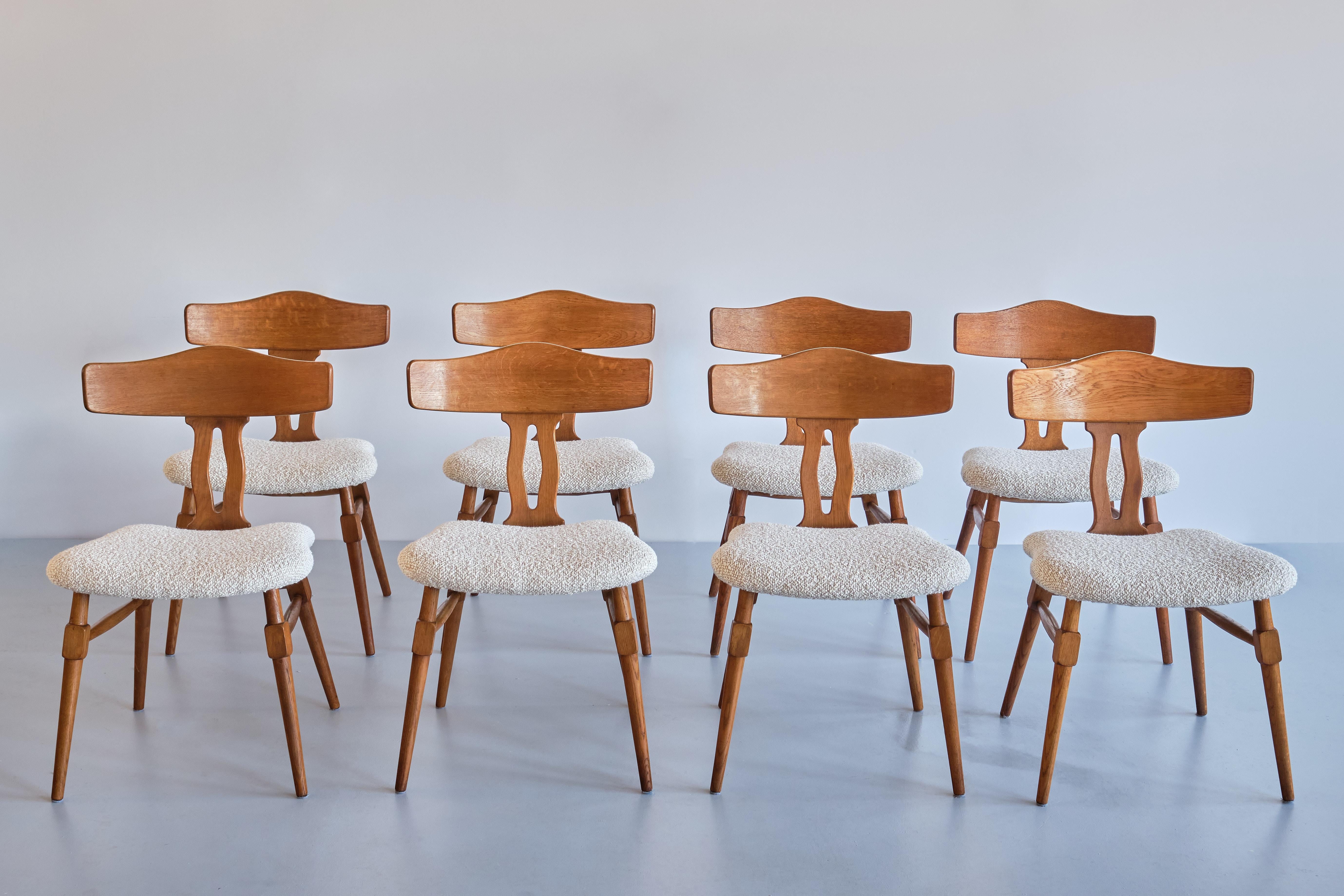 Rare ensemble de huit chaises de salle à manger Henning Kjærnulf en Oak et Bouclé, Danemark, années 1950 en vente 8