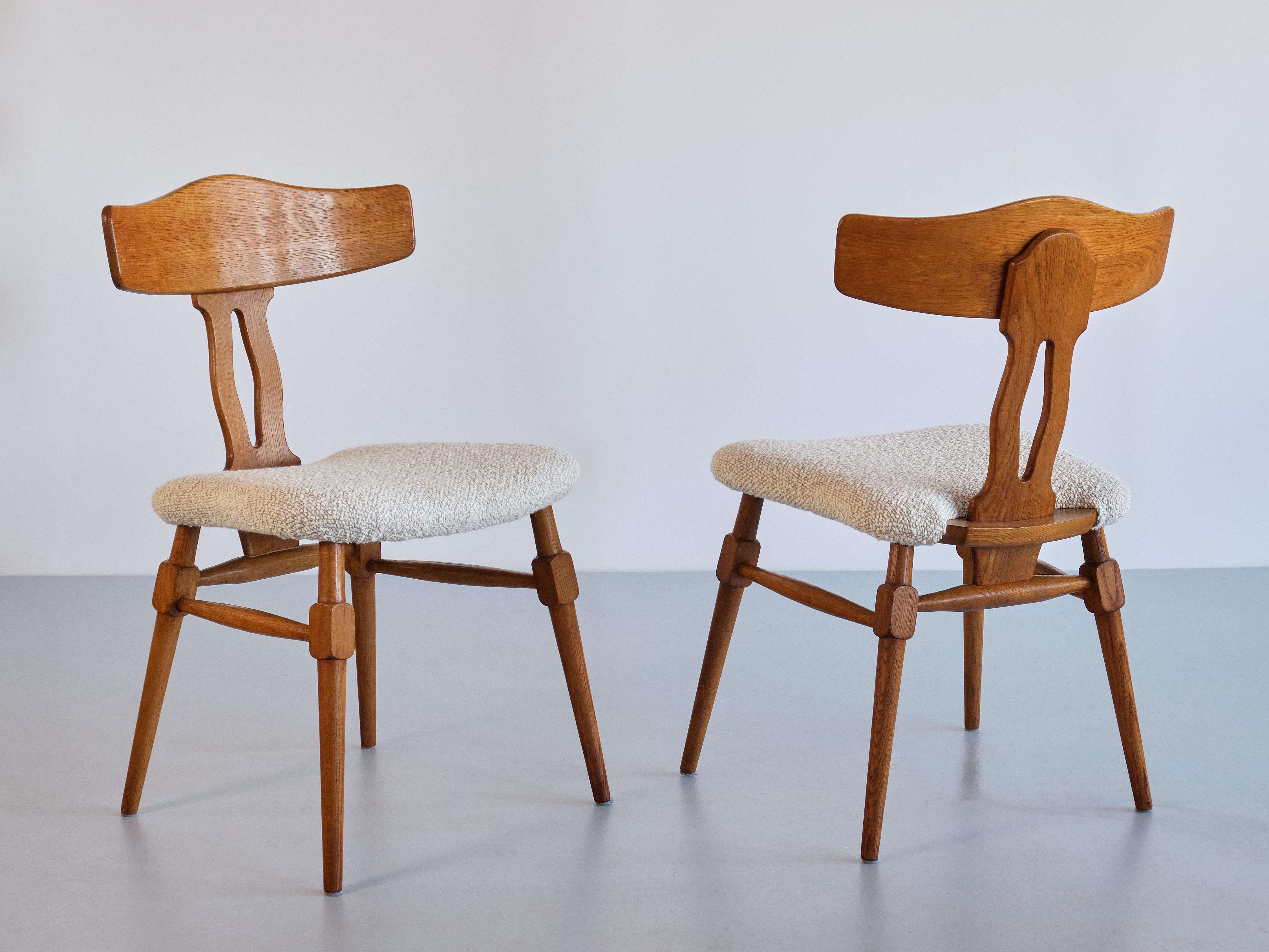 Rare Set of Eight Henning Kjærnulf Dining Chairs in Oak & Bouclé, Denmark, 1950s In Good Condition For Sale In The Hague, NL