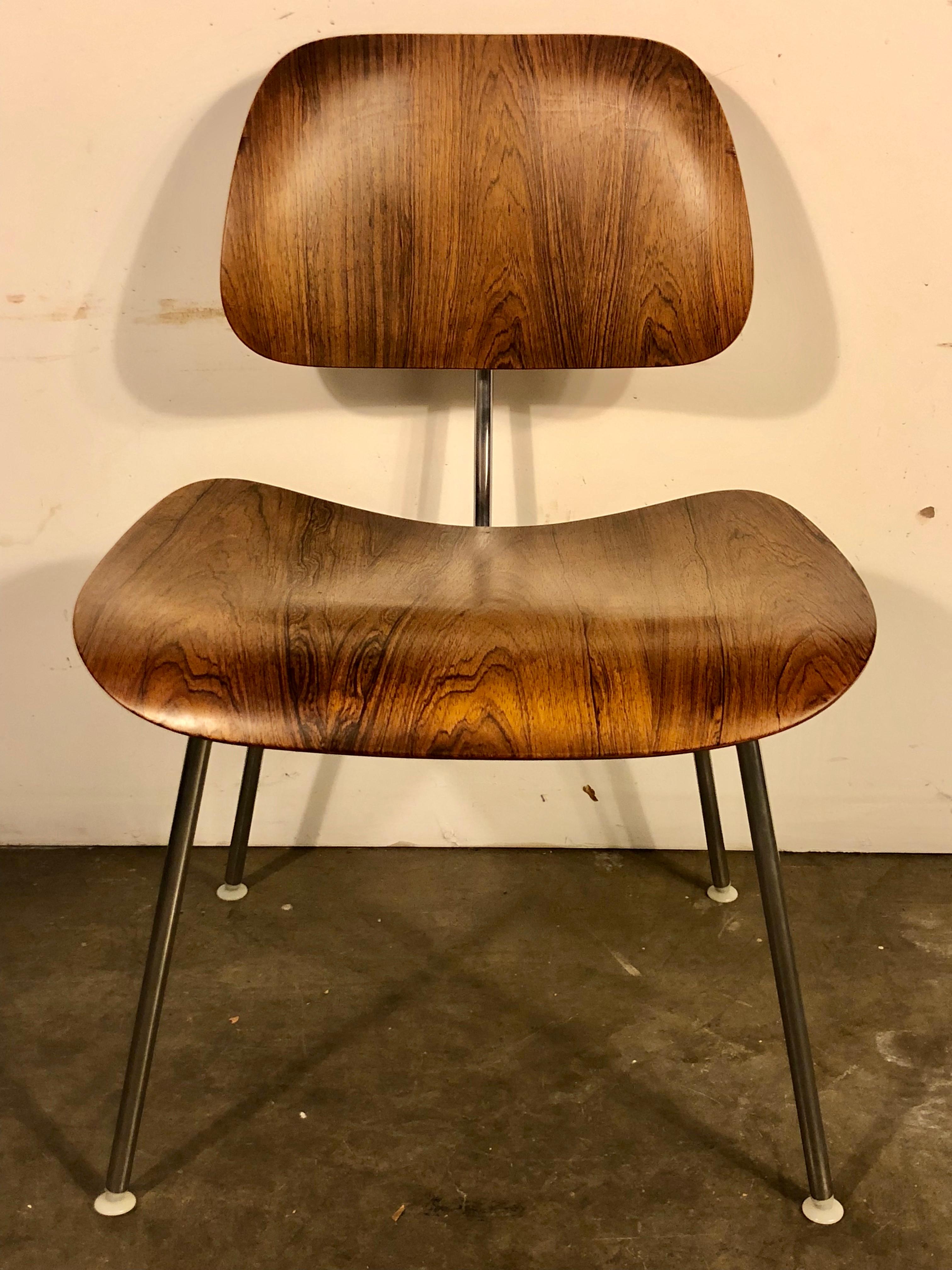 Mid-Century Modern Rare Set of Eight Herman Miller Eames DCM Dining Chairs in Rosewood