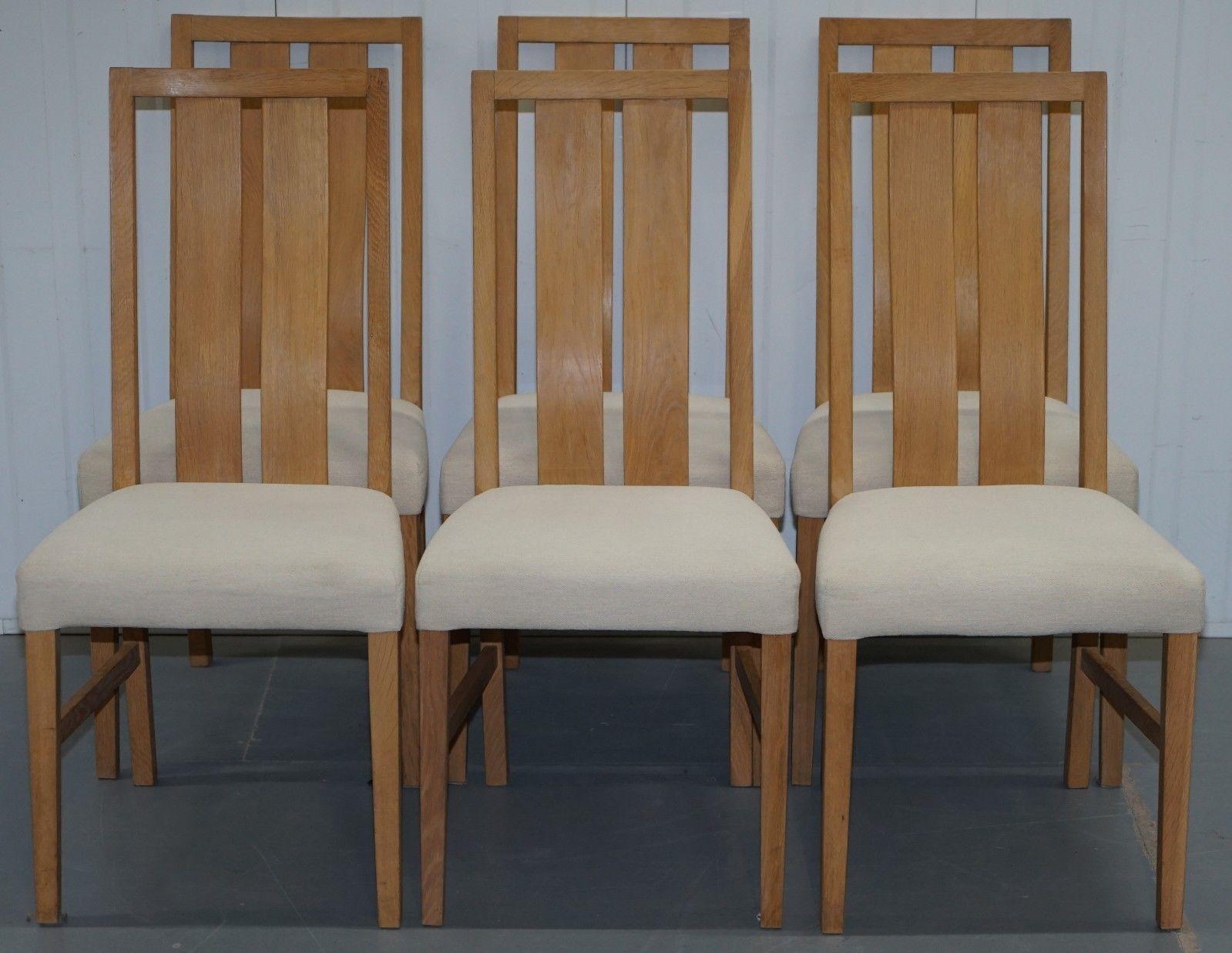 Nous sommes ravis de proposer à la vente ce bel ensemble de chaises de salle à manger originales Orum Mobler en frêne.

Ces chaises font partie d'un ensemble, j'ai la bibliothèque assortie, le buffet et la table à manger à rallonge, j'ai inclus