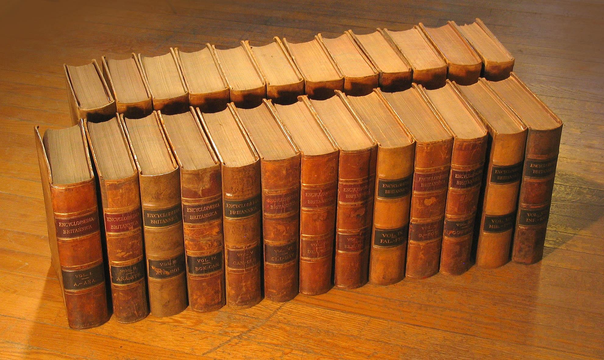 Rare Set of Encyclopedia Britannica 9th Edition '1878-1889' Vols 1-24 Plus Index In Good Condition In Ottawa, Ontario