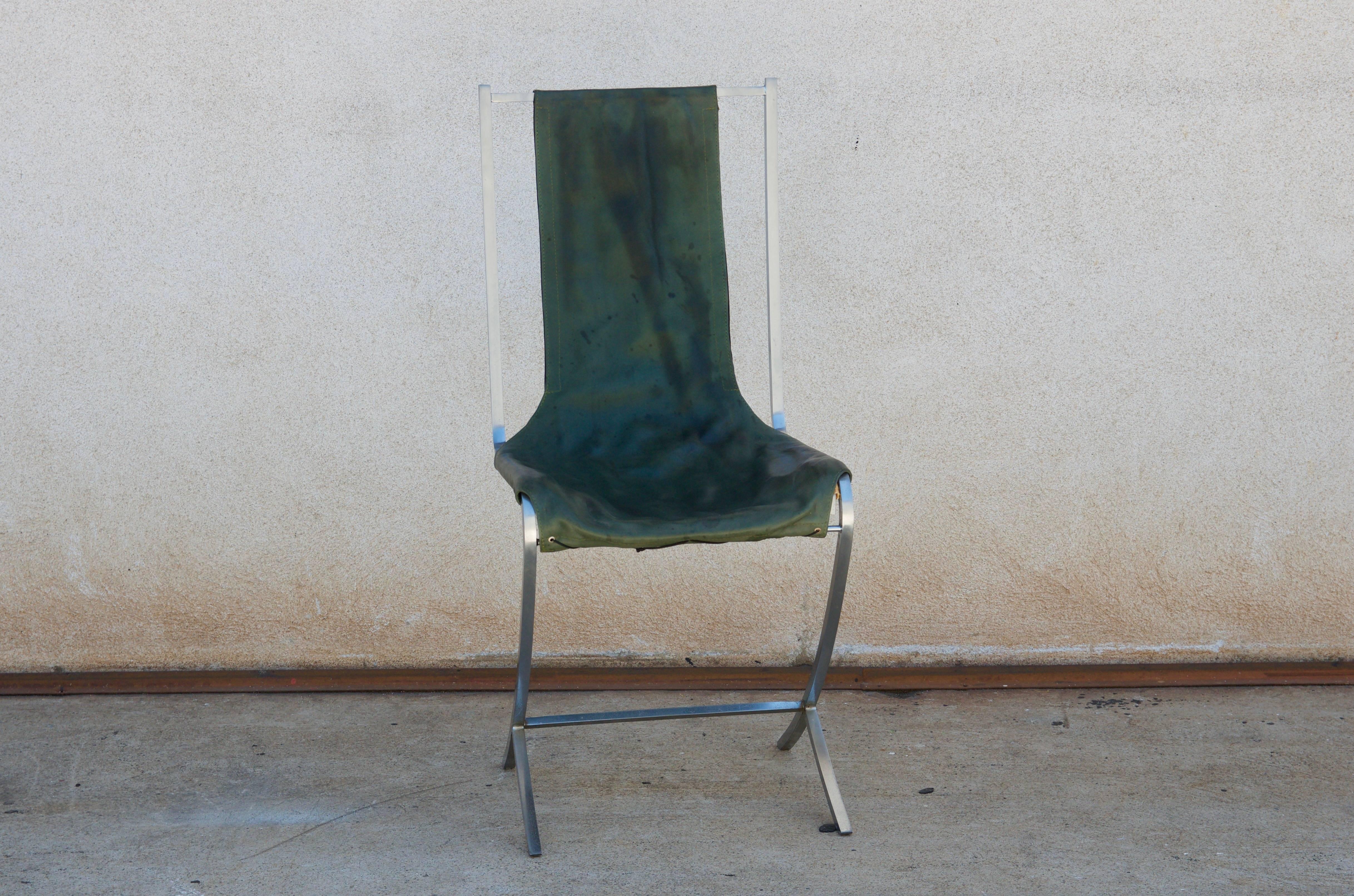 Seltener Satz von fünf Stühlen aus Edelstahl von Maison Jansen (Moderne) im Angebot