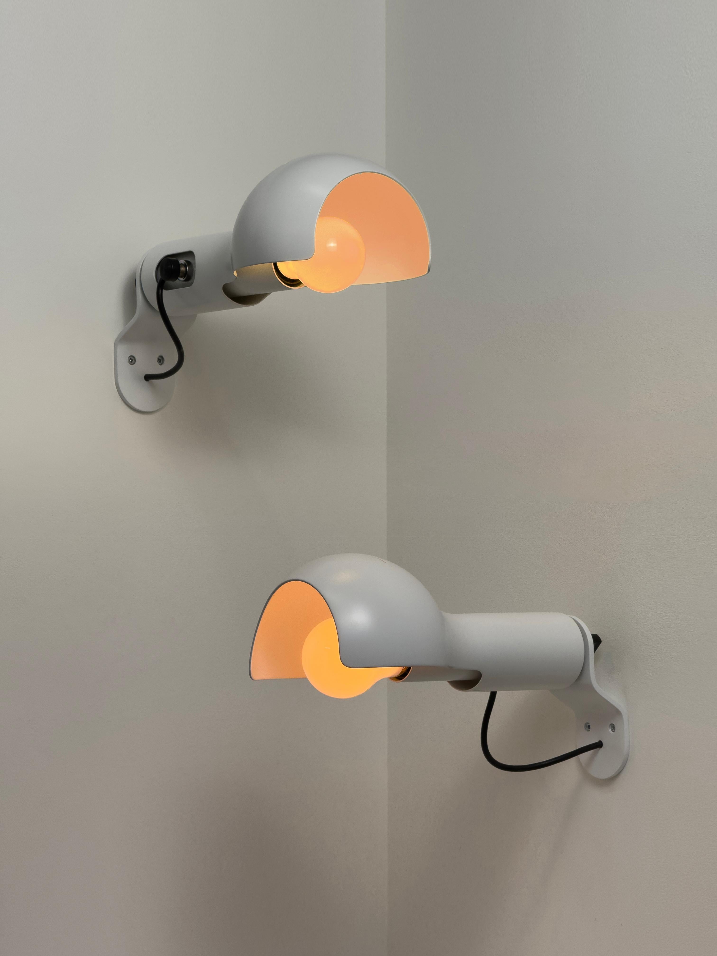 Space Age Raro set di lampade da parete o soffitto Flash di Joe Colombo per Oluce, Italia 1960 in vendita