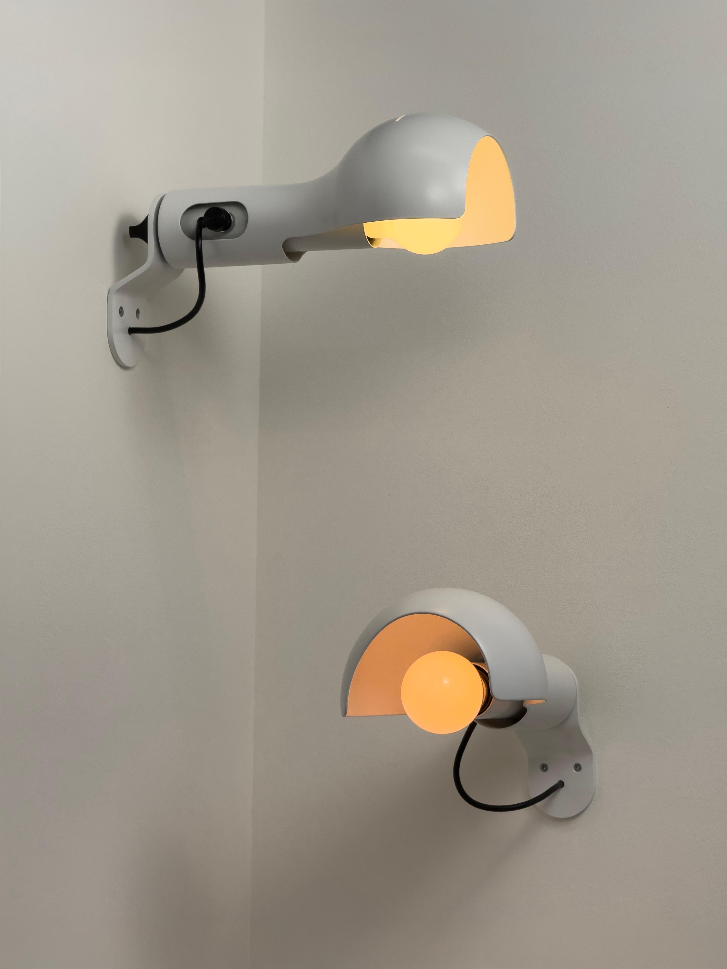 Italiano Raro set di lampade da parete o soffitto Flash di Joe Colombo per Oluce, Italia 1960 in vendita