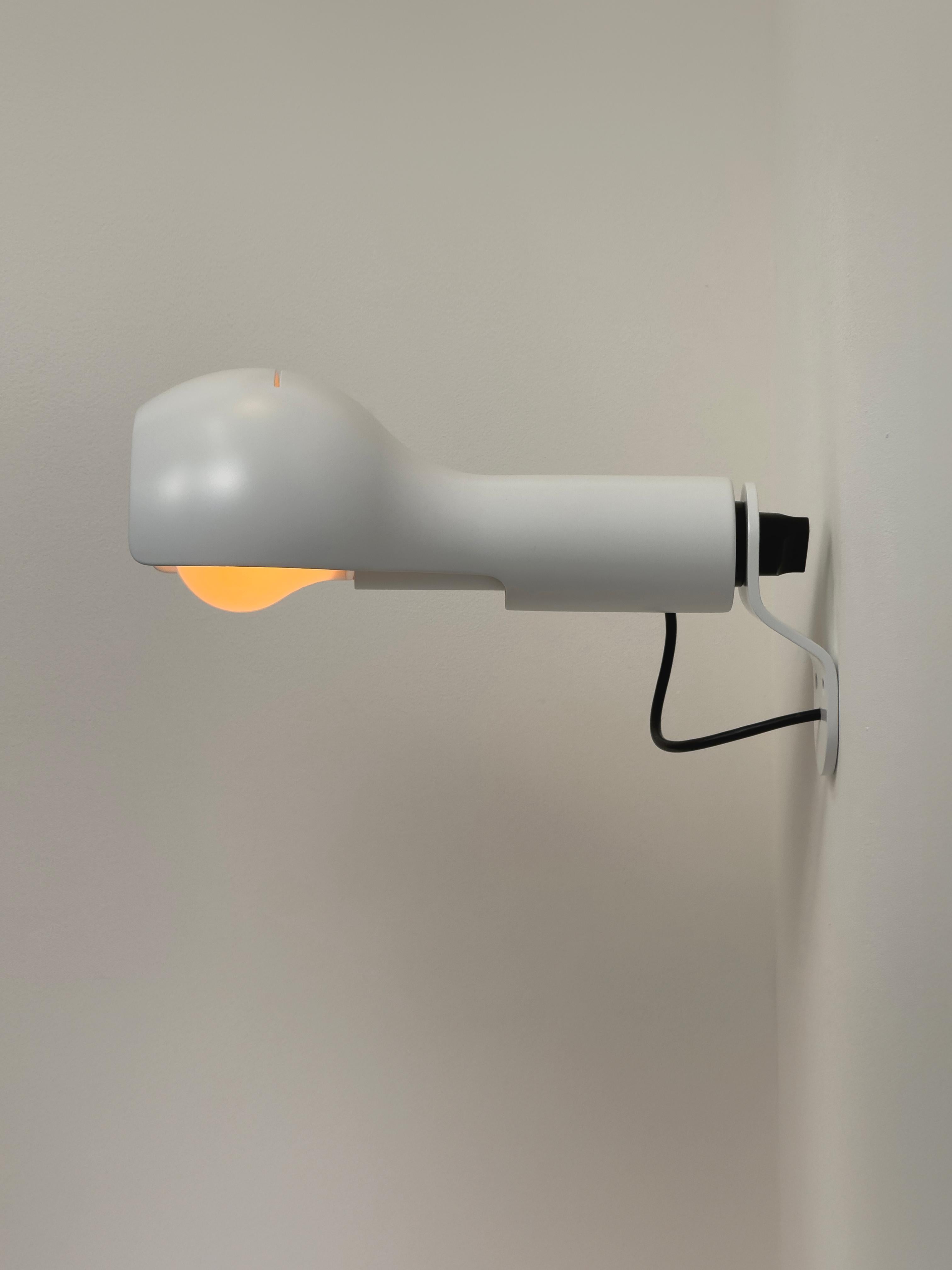 Metà XX secolo Raro set di lampade da parete o soffitto Flash di Joe Colombo per Oluce, Italia 1960 in vendita
