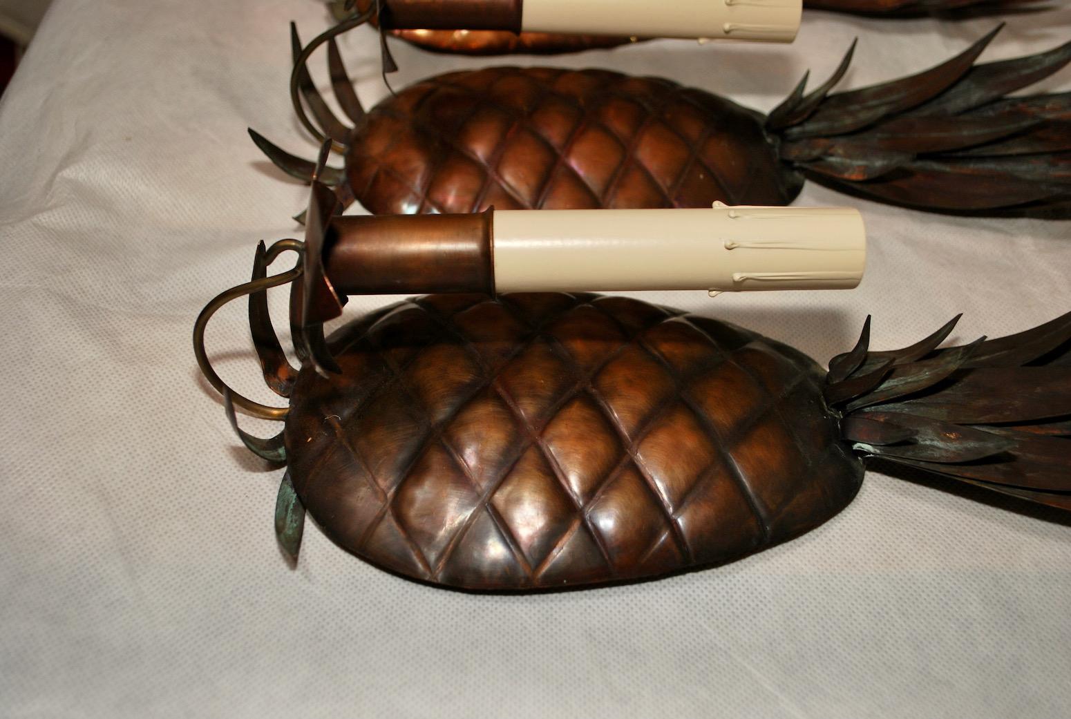 Rare Set of Four 1960s Copper Pineapples Sconces In Good Condition For Sale In Los Angeles, CA