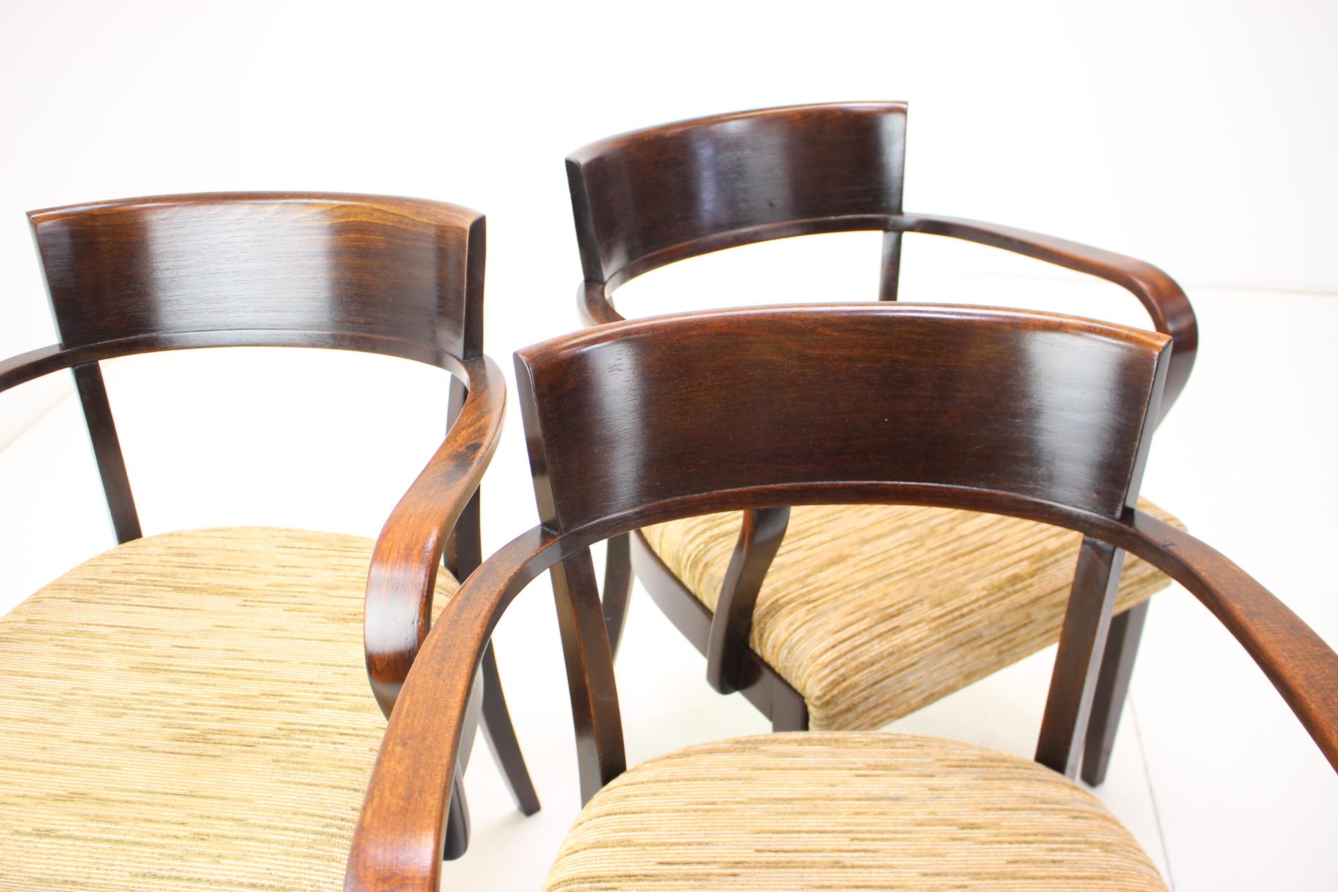 Rare ensemble de quatre chaises de catalogue H-224 par Jindřich Halabala Années 1930, Tchécoslovaquie en vente 10