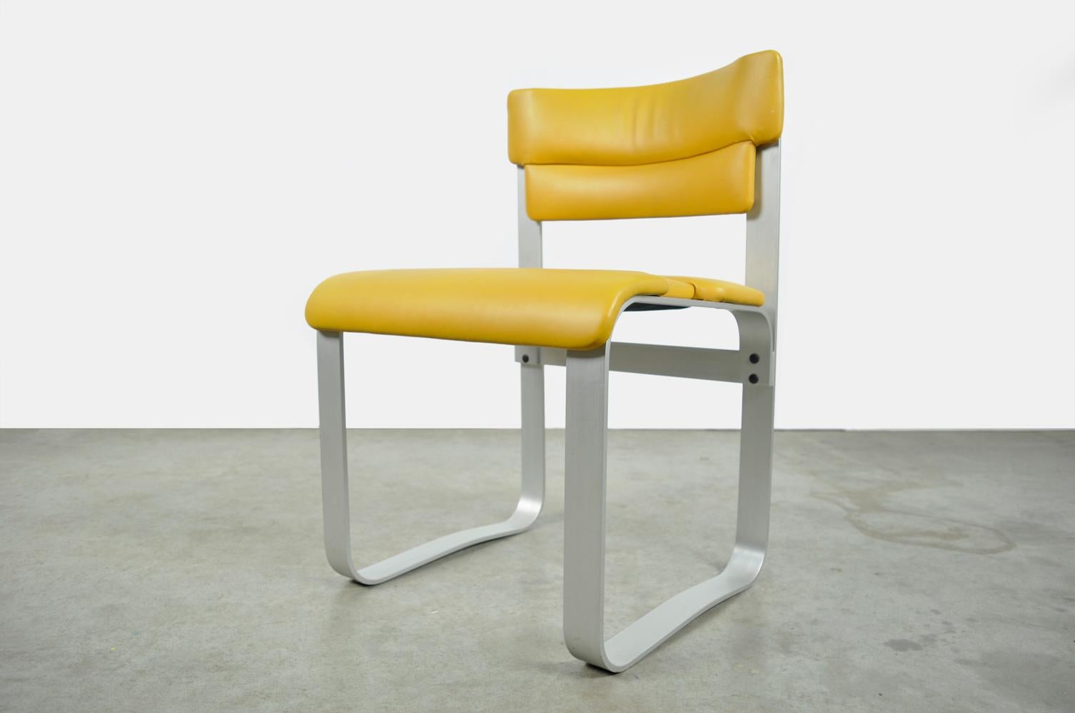 Rare ensemble de quatre chaises de salle à manger par Ilmar Lappalainen et produit par Asko, années 60 en vente 3