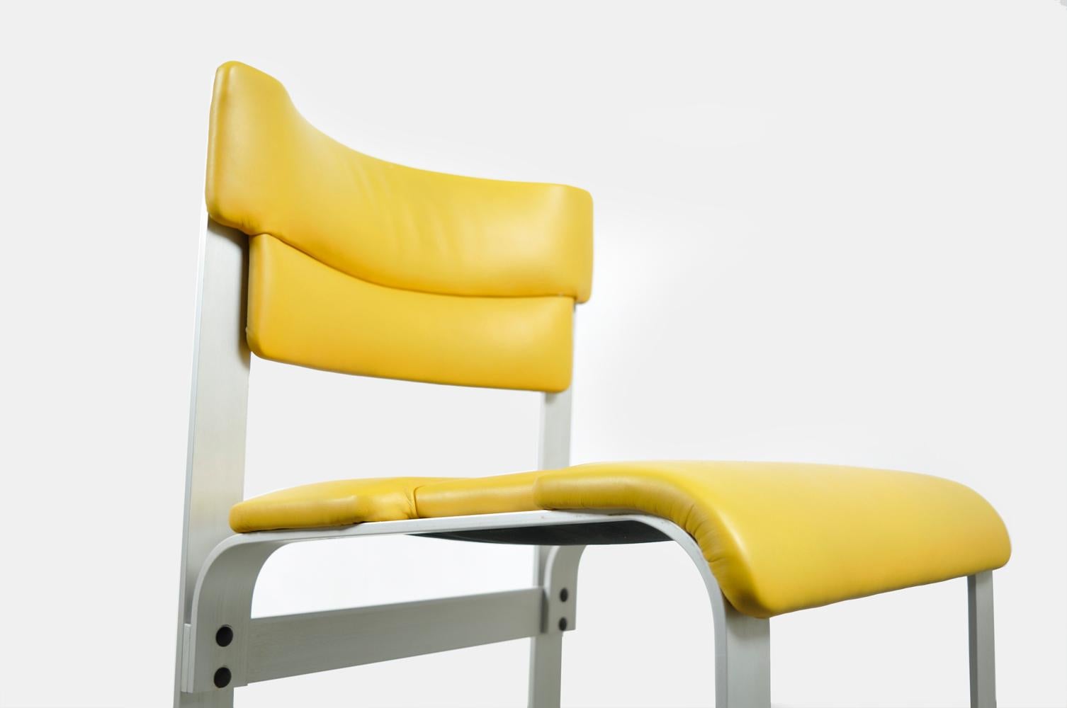 Rare ensemble de quatre chaises de salle à manger par Ilmar Lappalainen et produit par Asko, années 60 Bon état - En vente à Denventer, NL