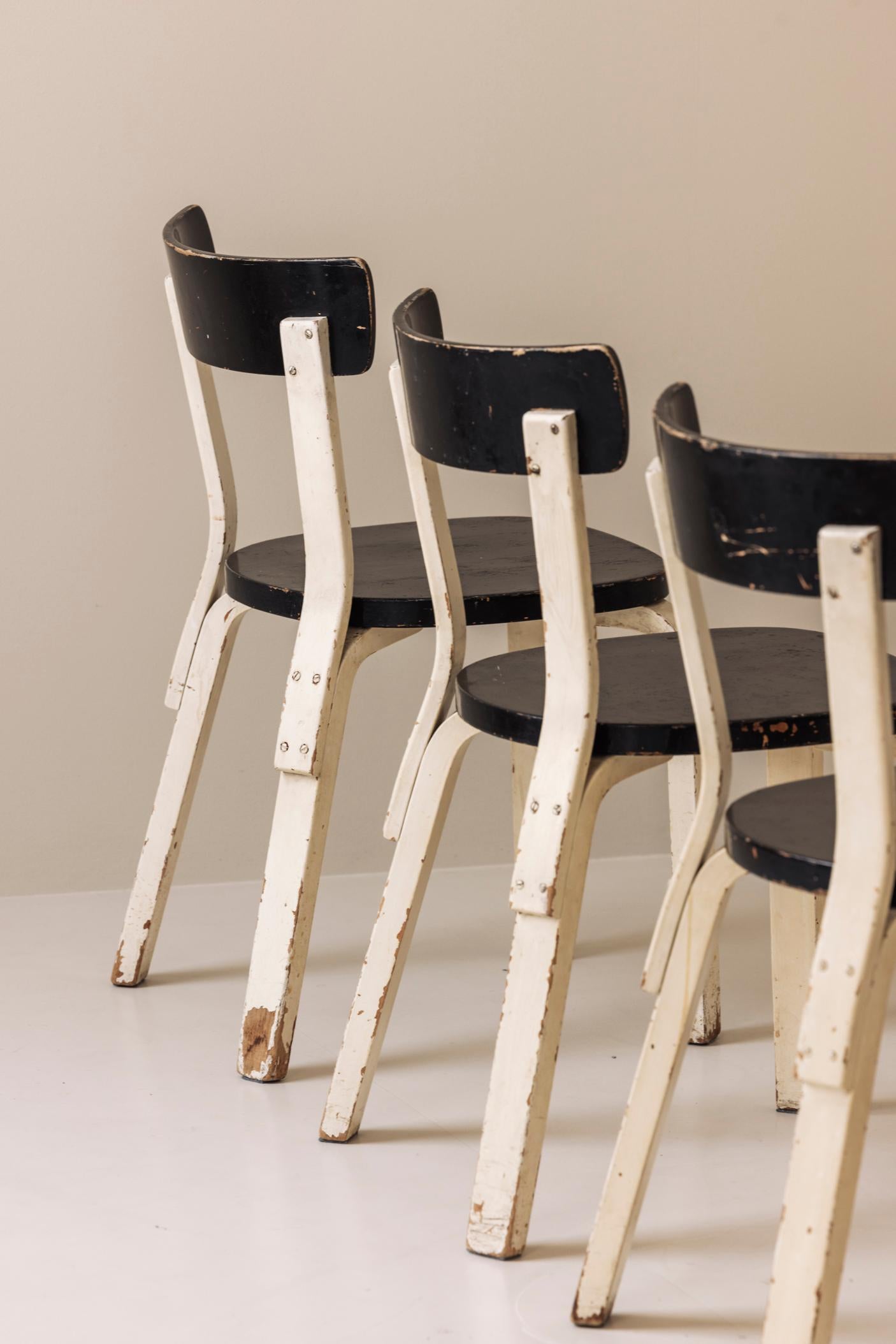 Rare ensemble de quatre chaises Model 69 de Alvar Aalto+Aalto, Finlande 1935. en vente 5