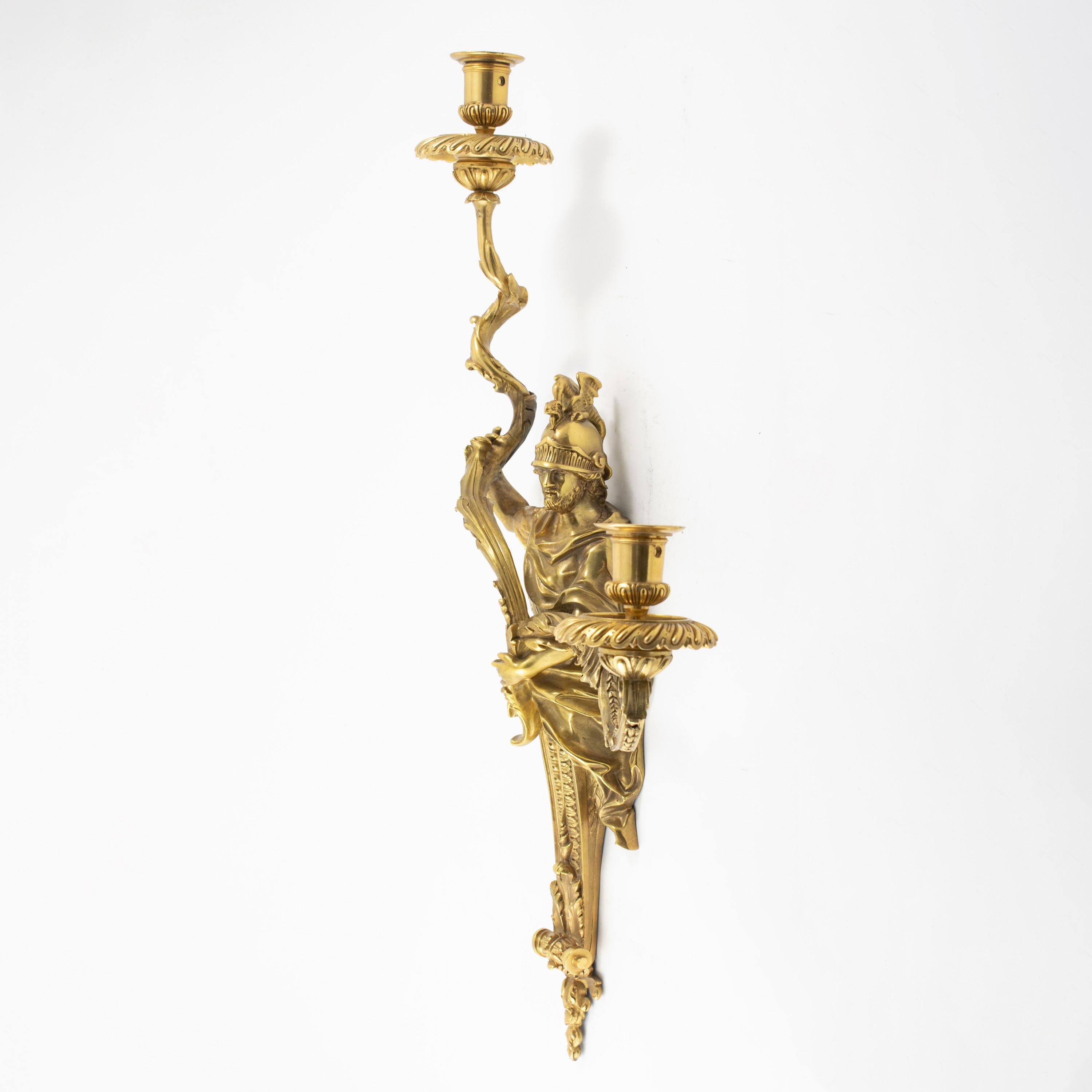 Français Rare ensemble de quatre appliques anciennes françaises de style Louis XVI en bronze doré, Henri Vian