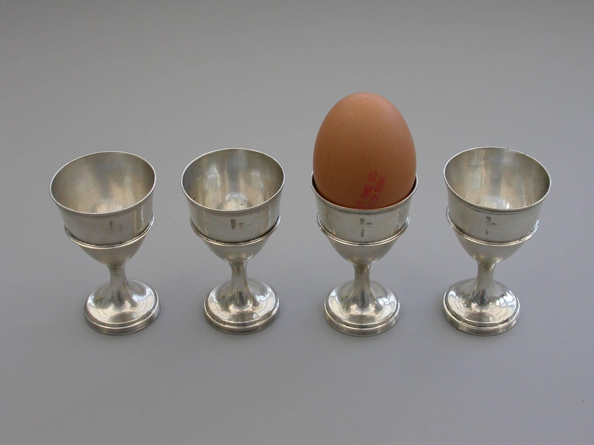 Rare Set of Four Irish Provincial Silver Egg Cups by Terry & Williams circa 1810 In Good Condition In Sittingbourne, Kent