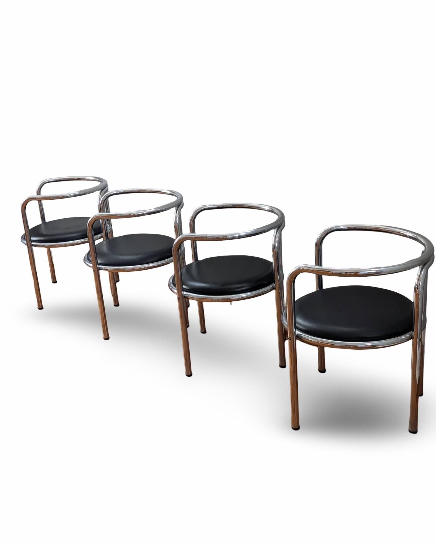 Italian Rare Set of Four Mid Century Modern Locus Solus Chairs by Gae Aulenti For Sale