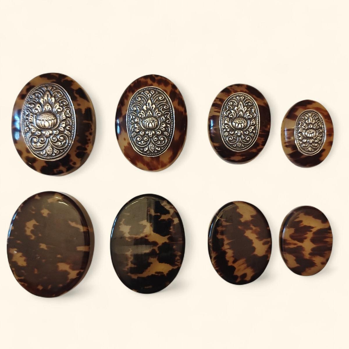 Rare Set of Four Tortoiseshell And Silver Nesting Boxes, Yogyakarta, Indonesia In Fair Condition For Sale In MOUGINS, FR