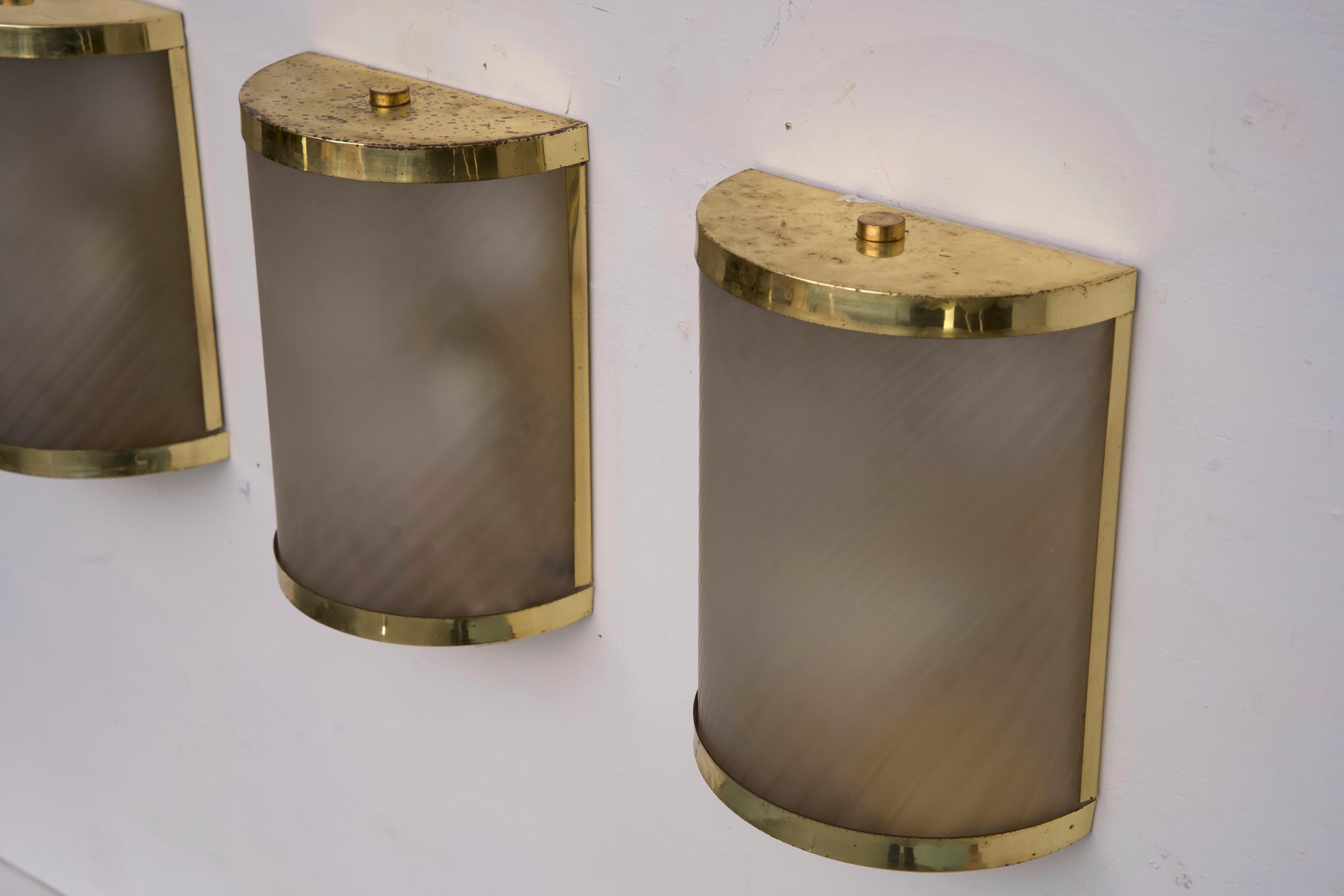 Rare Set of Four Valentino Brass and Etched Glass Wall Sconces, Italy 1980s For Sale 2