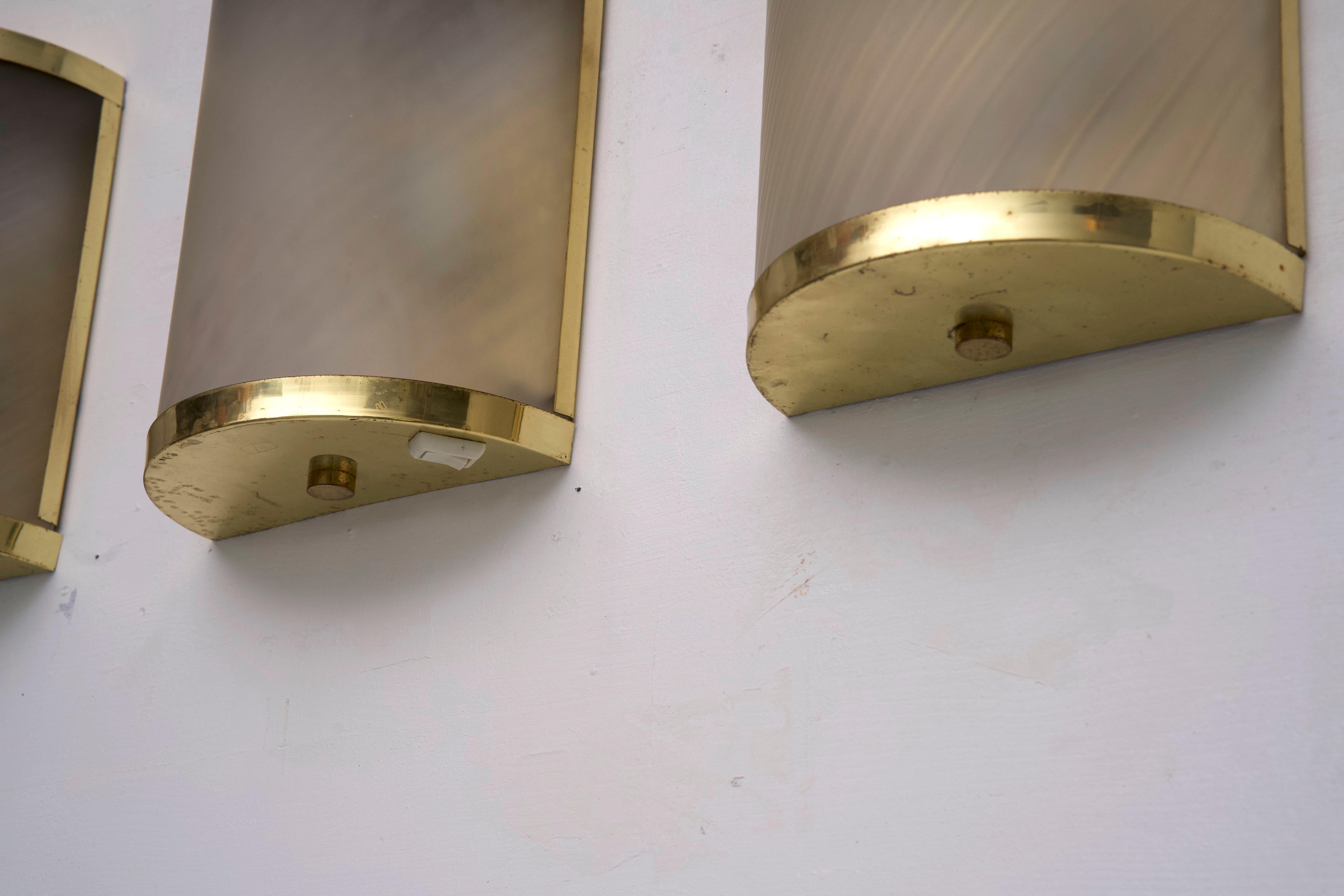 Rare Set of Four Valentino Brass and Etched Glass Wall Sconces, Italy 1980s For Sale 3